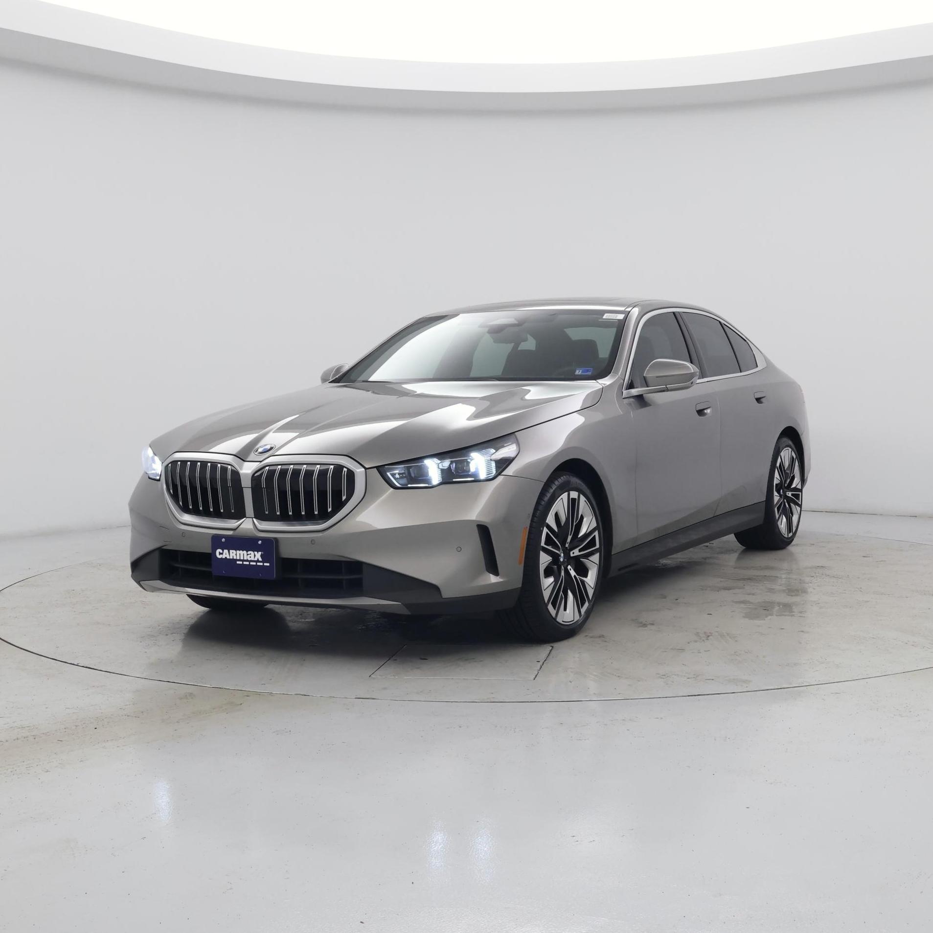 Thumbnail: 2024 BMW 5 Series - 4
