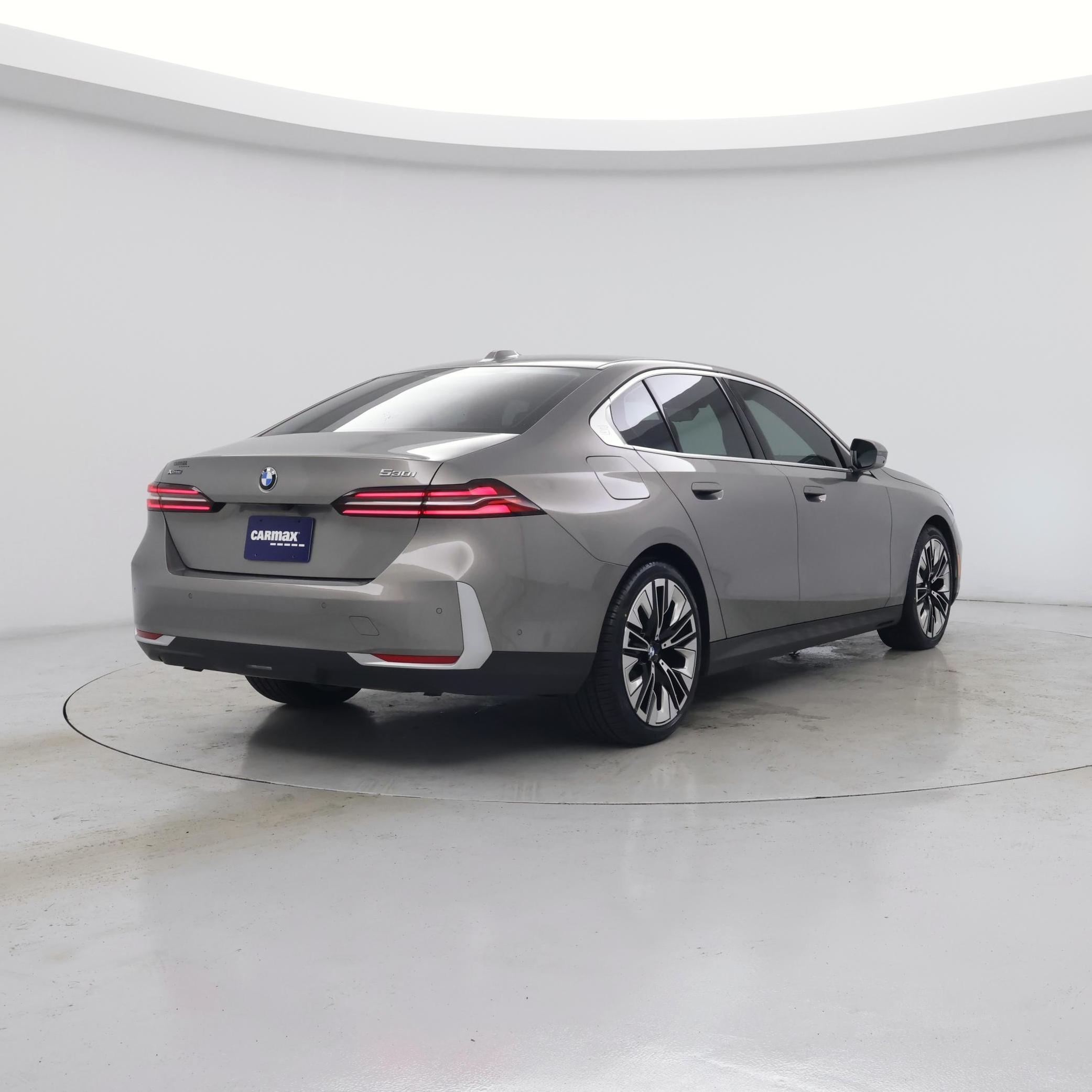 Thumbnail: 2024 BMW 5 Series - 8