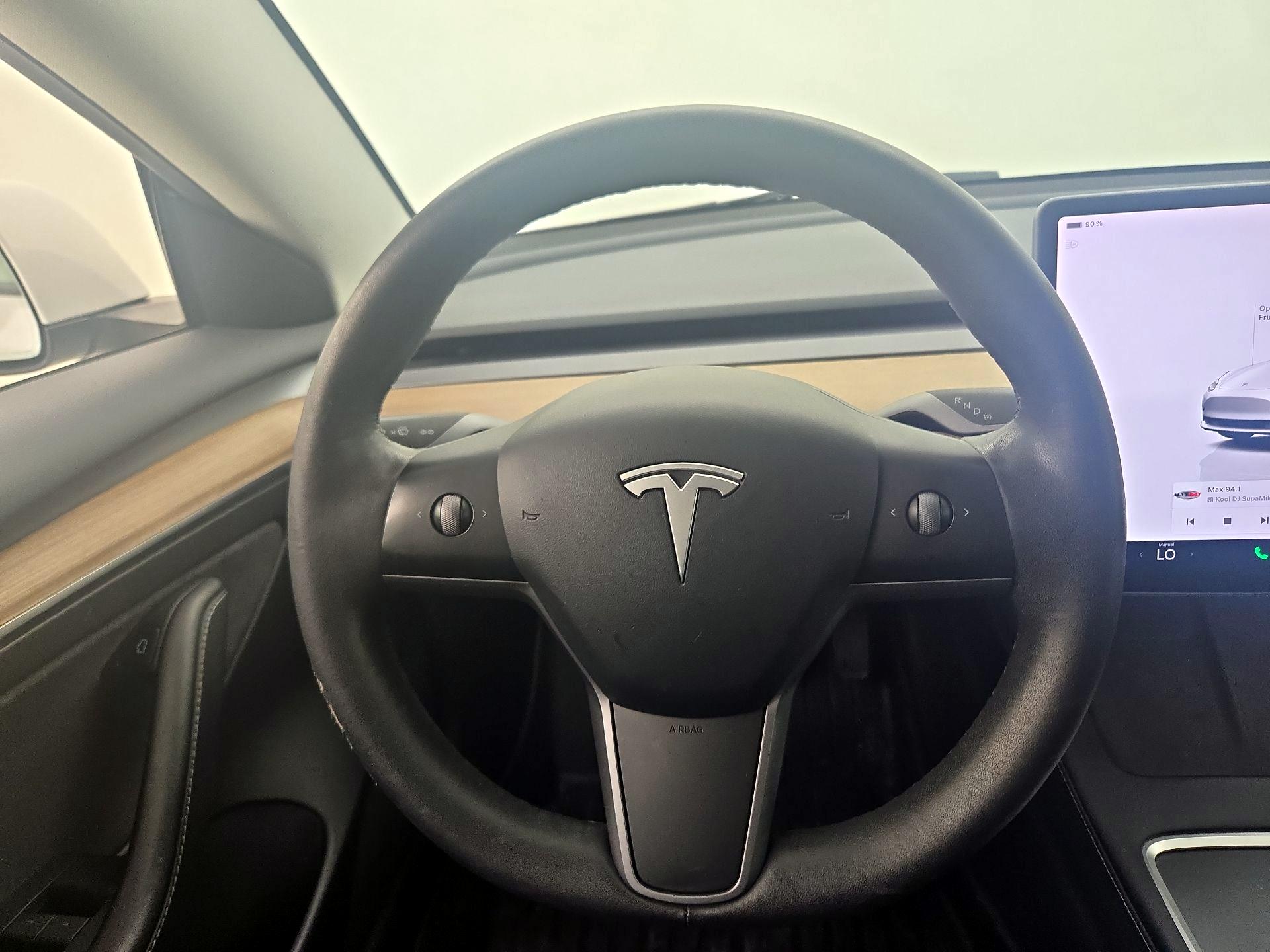 Thumbnail: 2023 Tesla Model 3 - 10