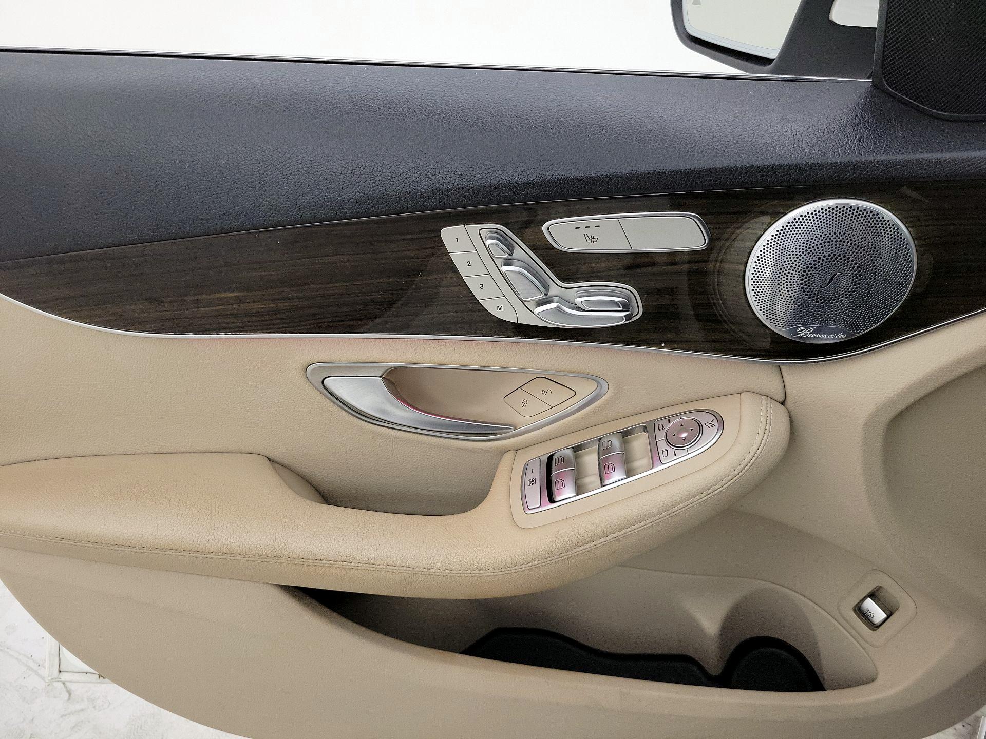 Thumbnail: 2020 Mercedes-Benz C-Class - 12