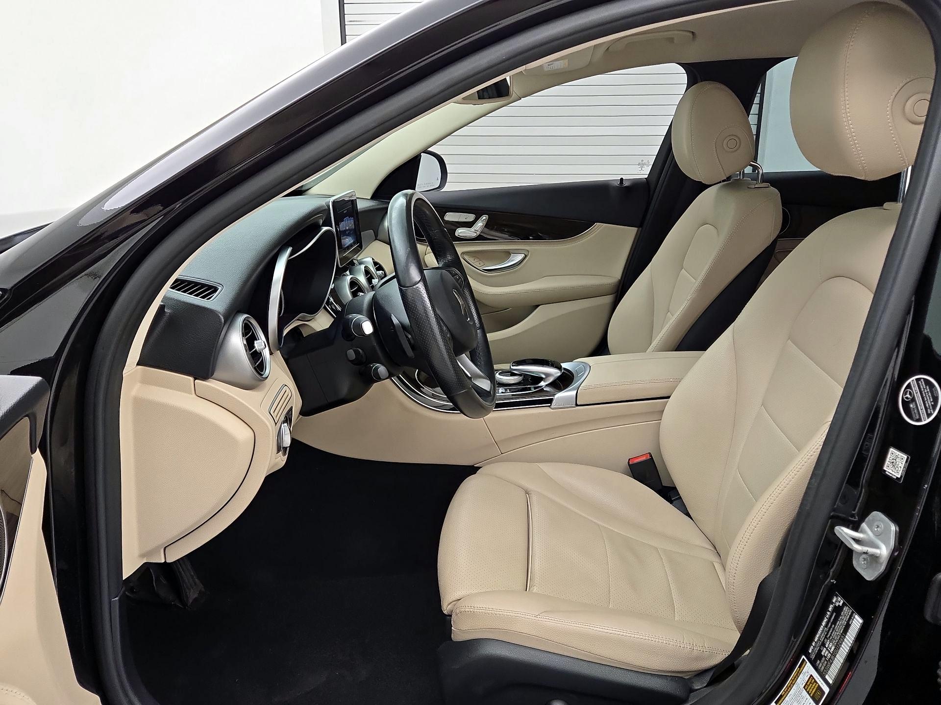 Thumbnail: 2016 Mercedes-Benz C-Class - 11