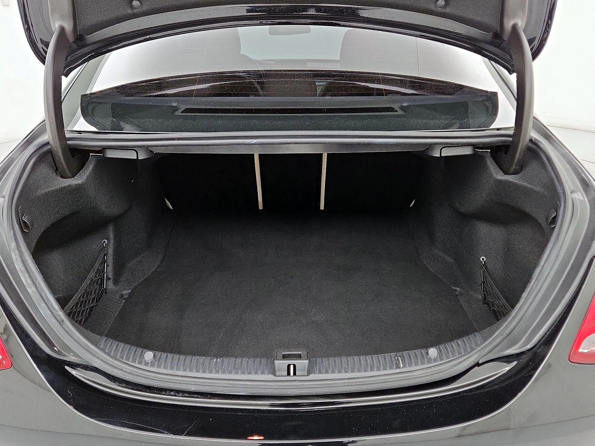 Thumbnail: 2016 Mercedes-Benz C-Class - 20