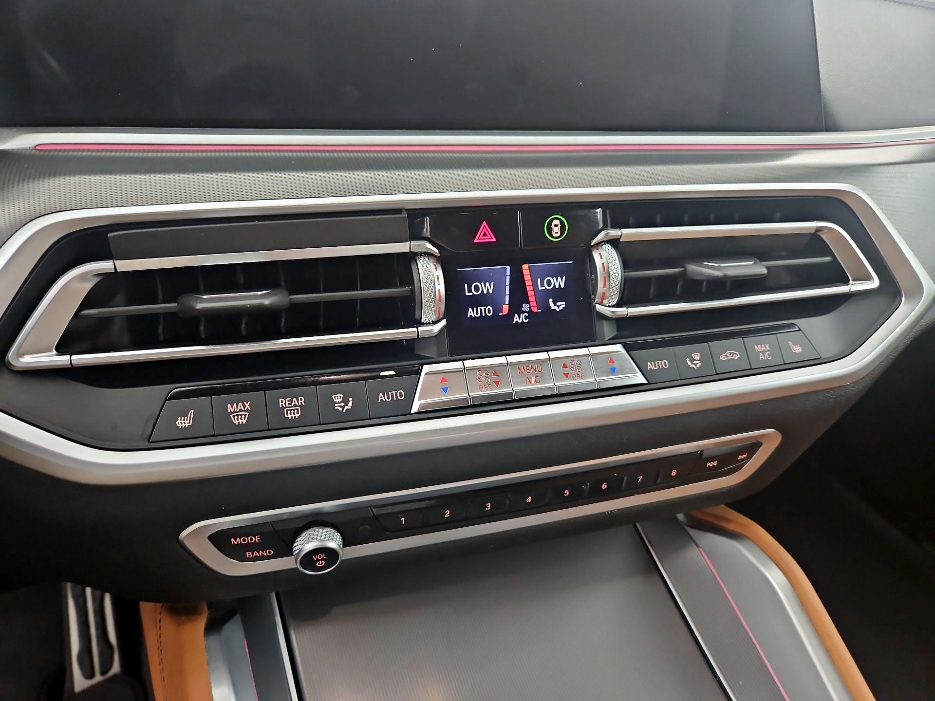 Thumbnail: 2021 BMW X6 - 17
