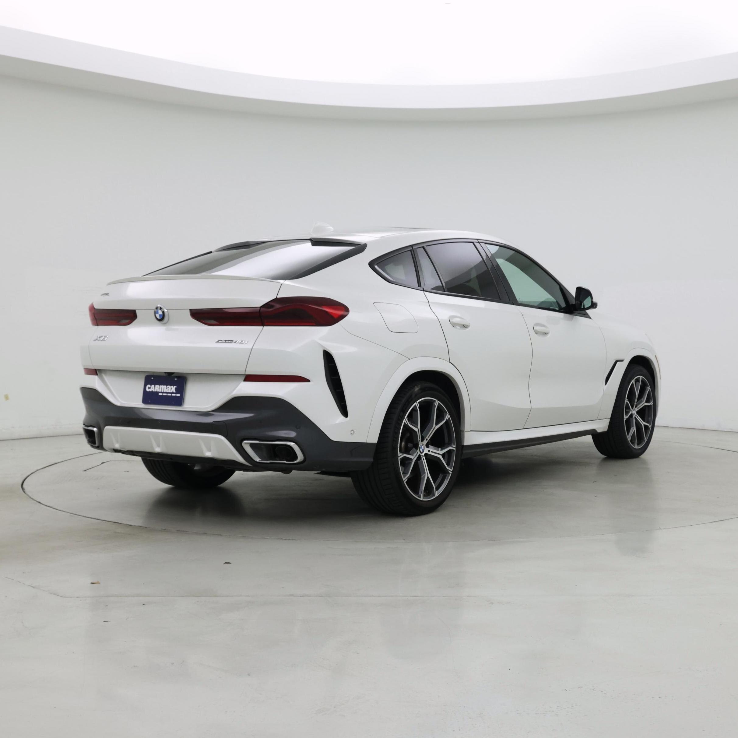Thumbnail: 2021 BMW X6 - 8