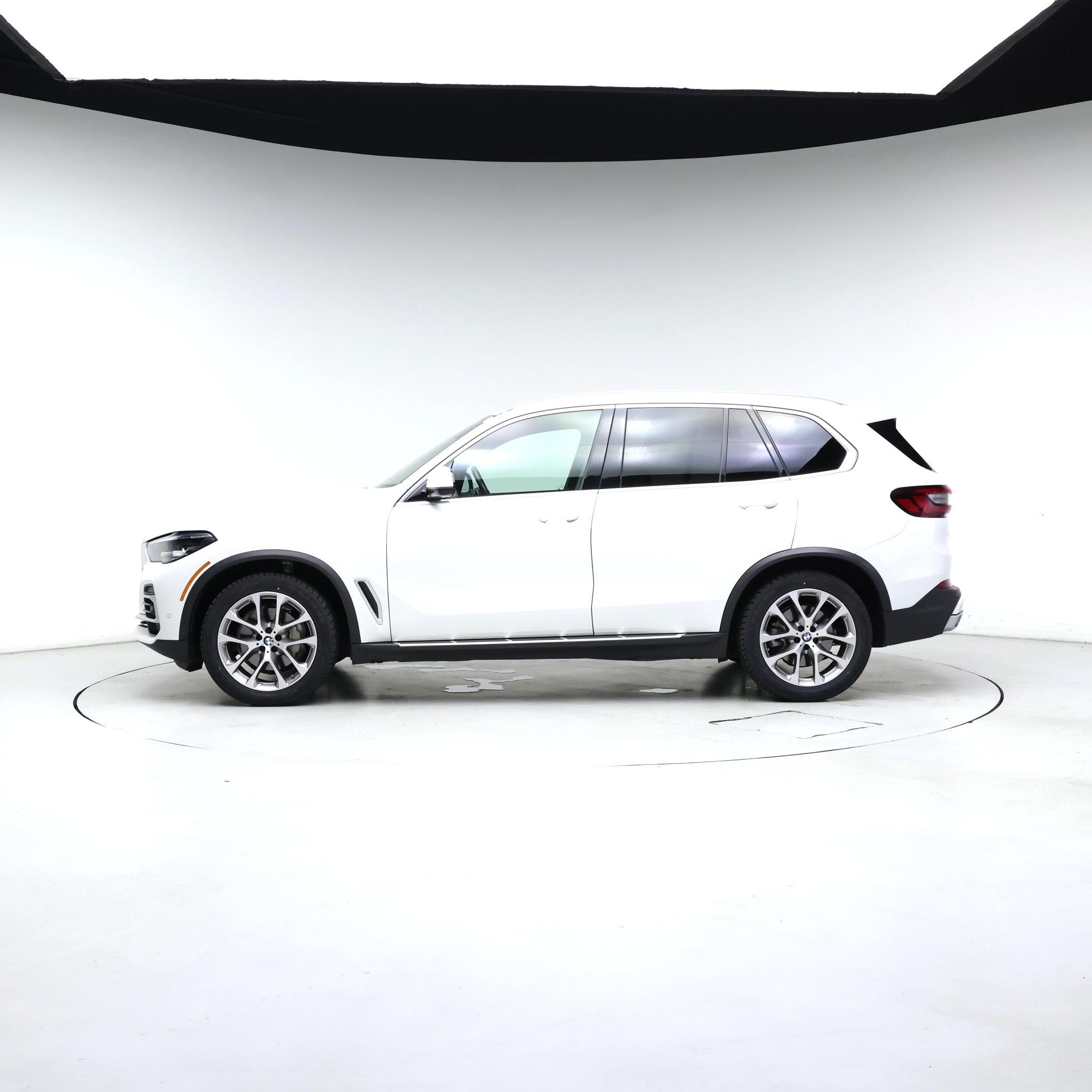 Thumbnail: 2023 BMW X5 - 3