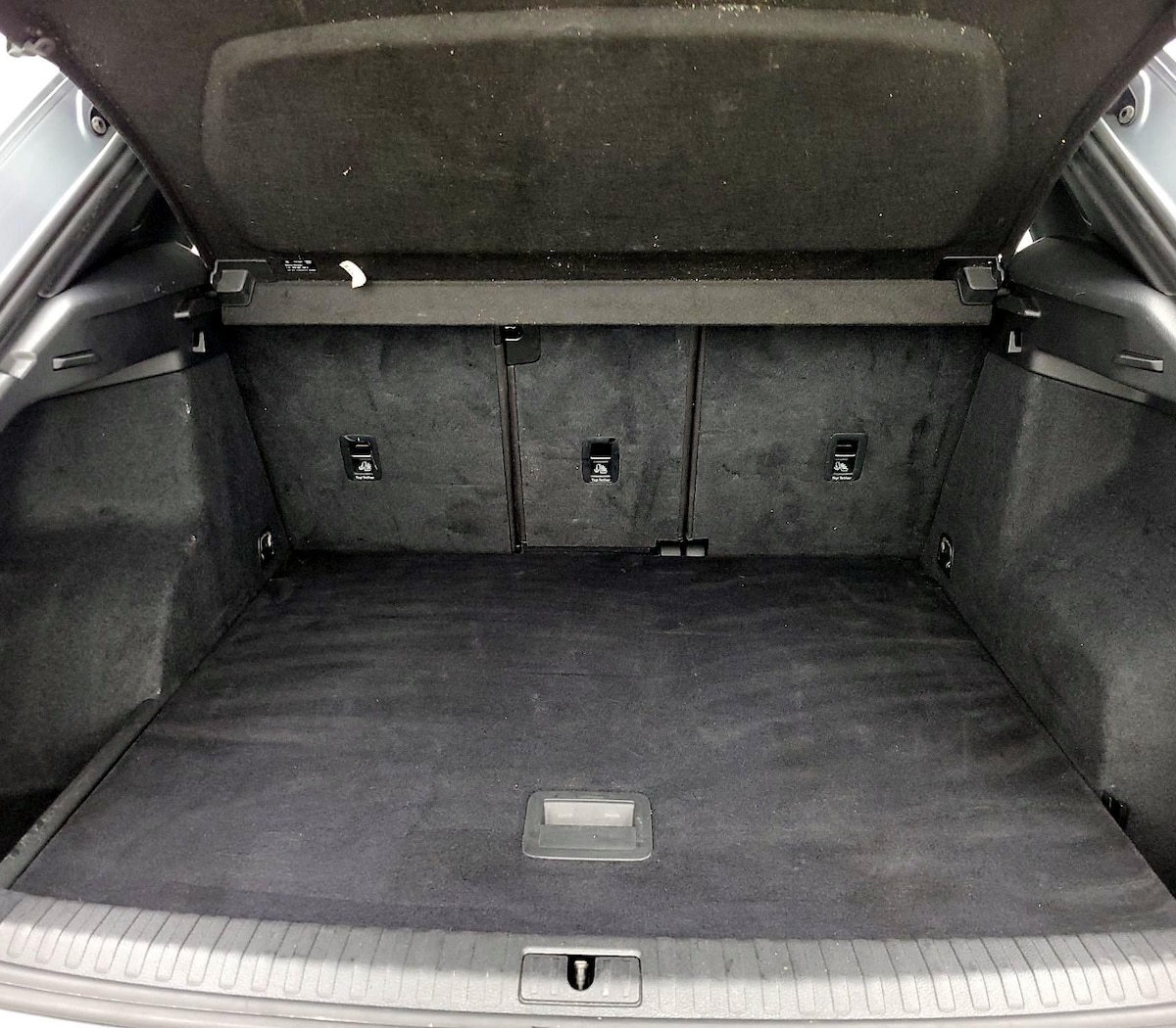 Trunk/Cargo (Seats Up)