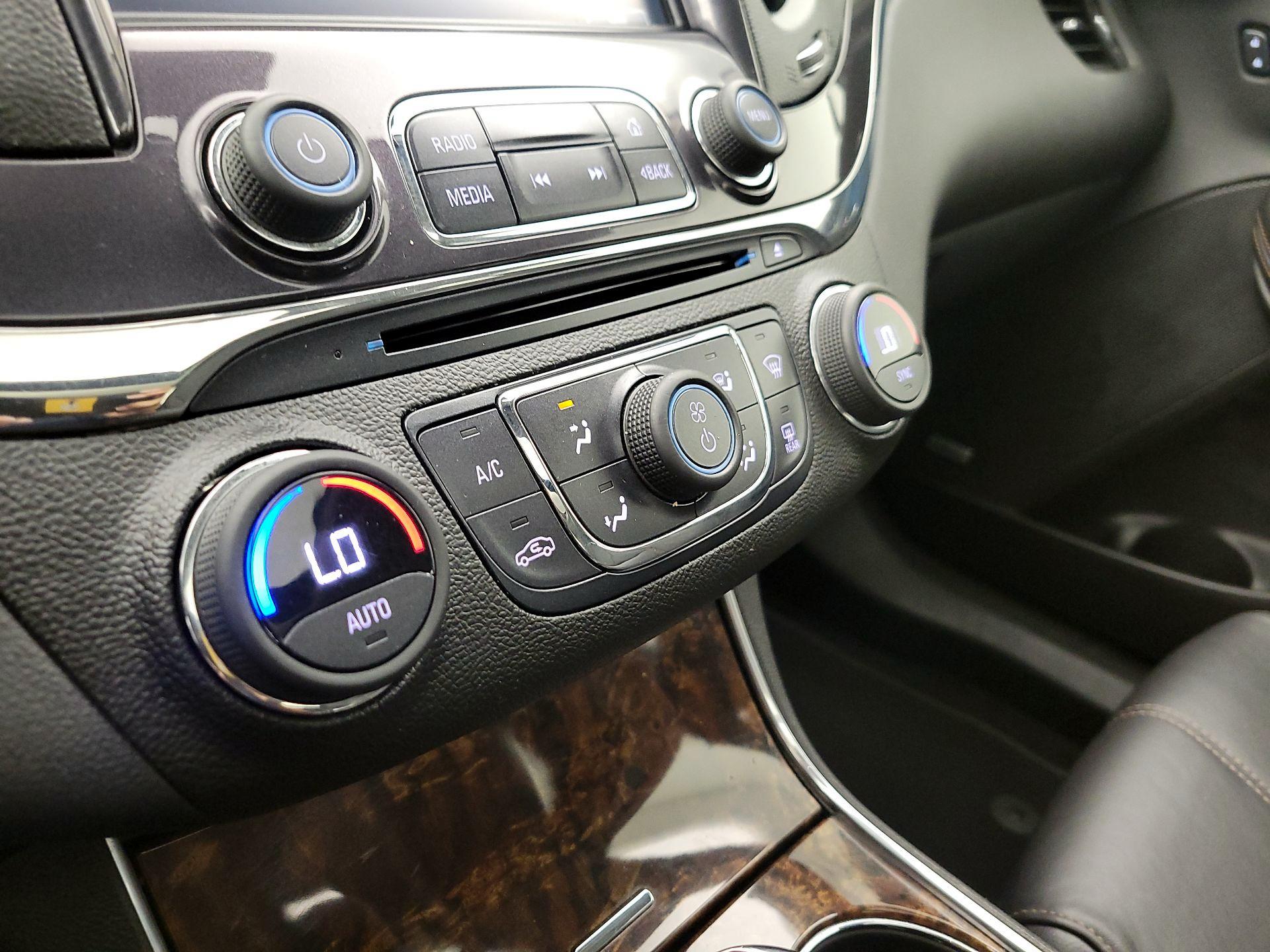 Thumbnail: 2015 Chevrolet Impala - 16