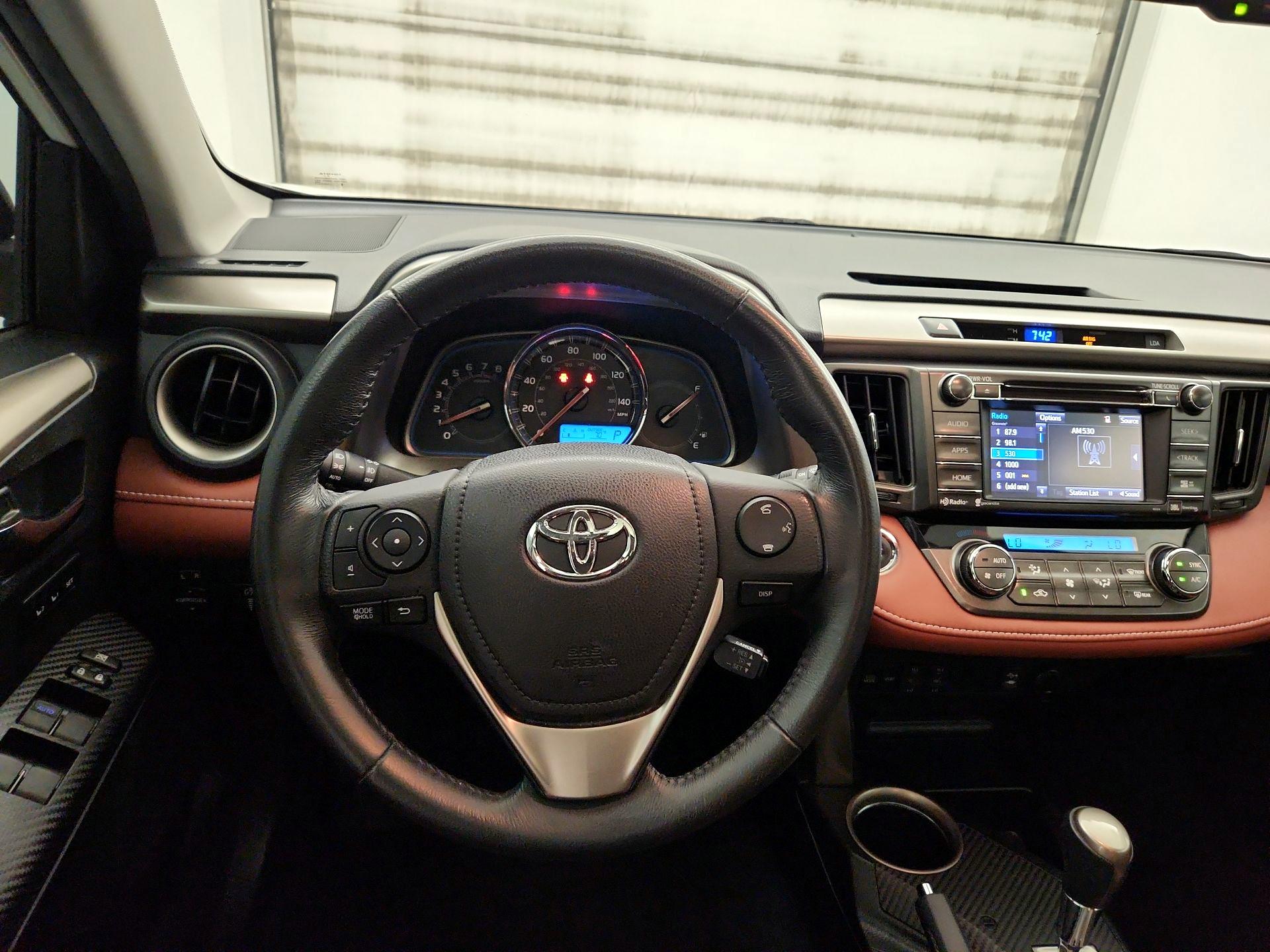 Thumbnail: 2015 Toyota RAV4 - 10