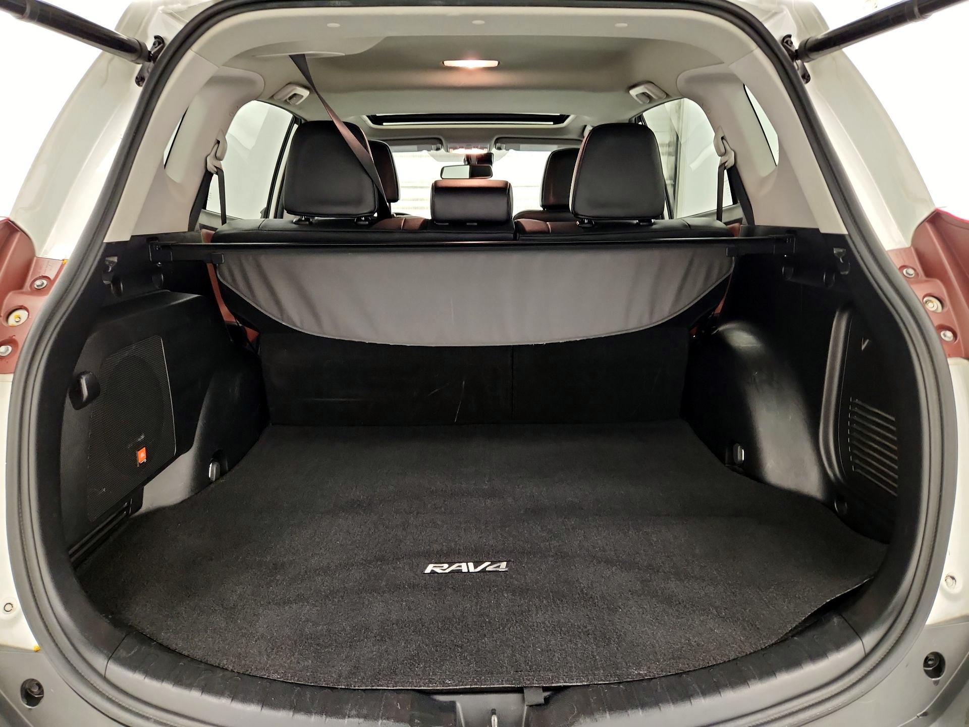 Thumbnail: 2015 Toyota RAV4 - 20