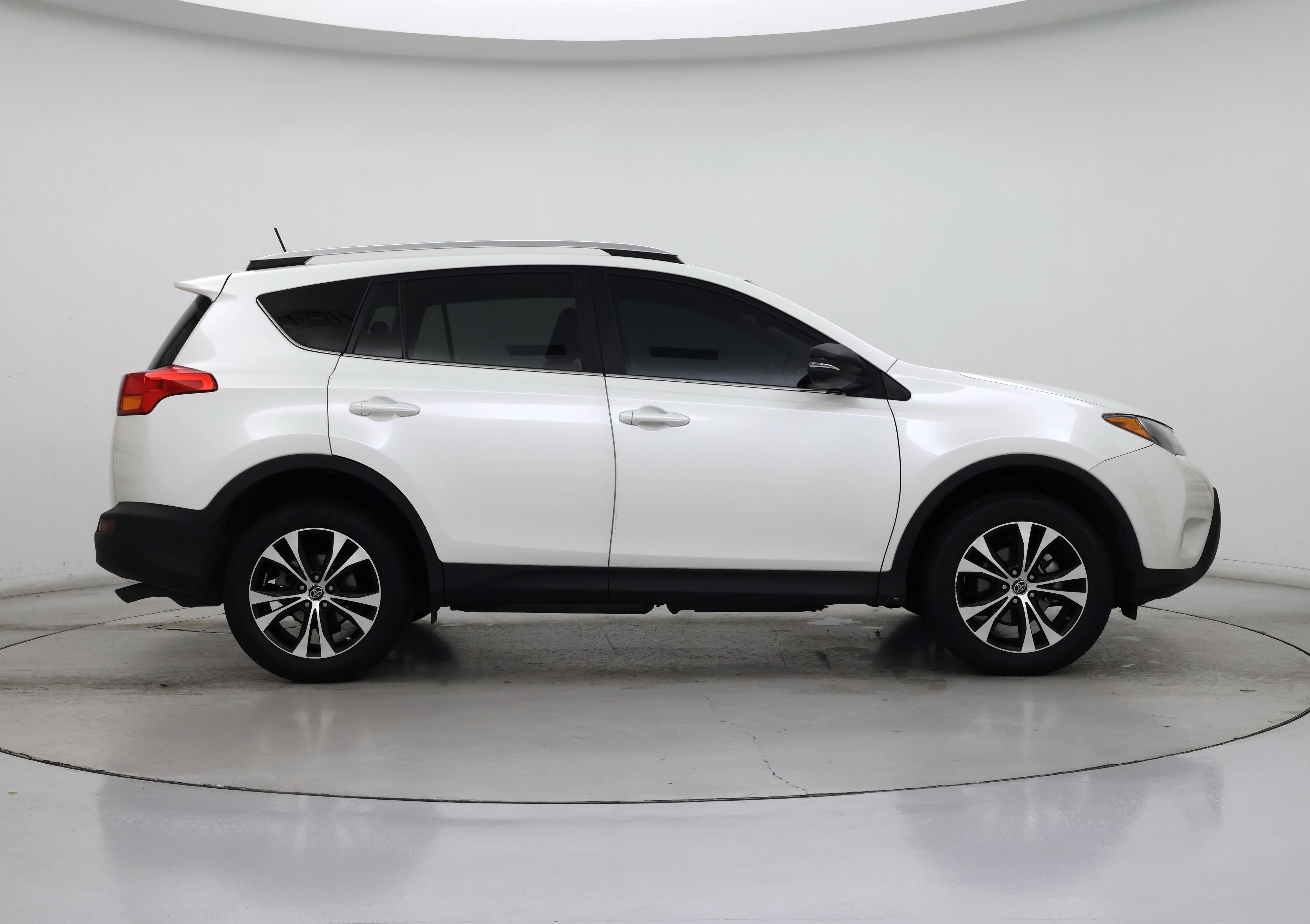 Thumbnail: 2015 Toyota RAV4 - 7
