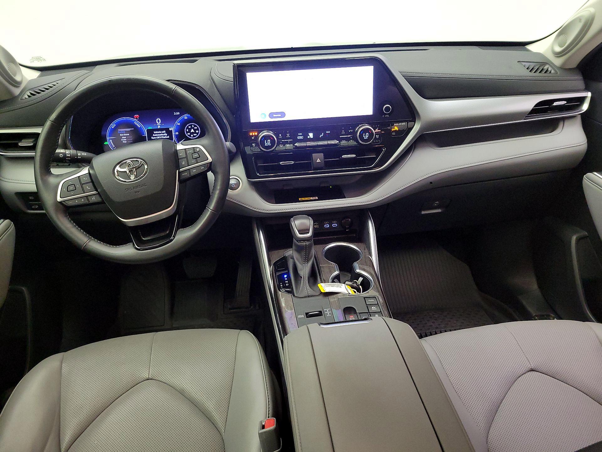 Thumbnail: 2024 Toyota Highlander - 9