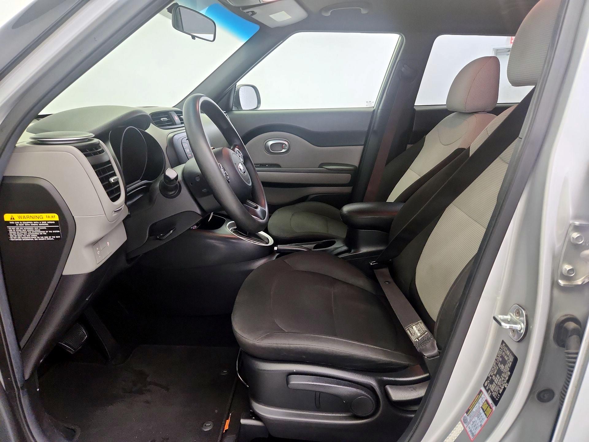 Thumbnail: 2017 Kia Soul - 11