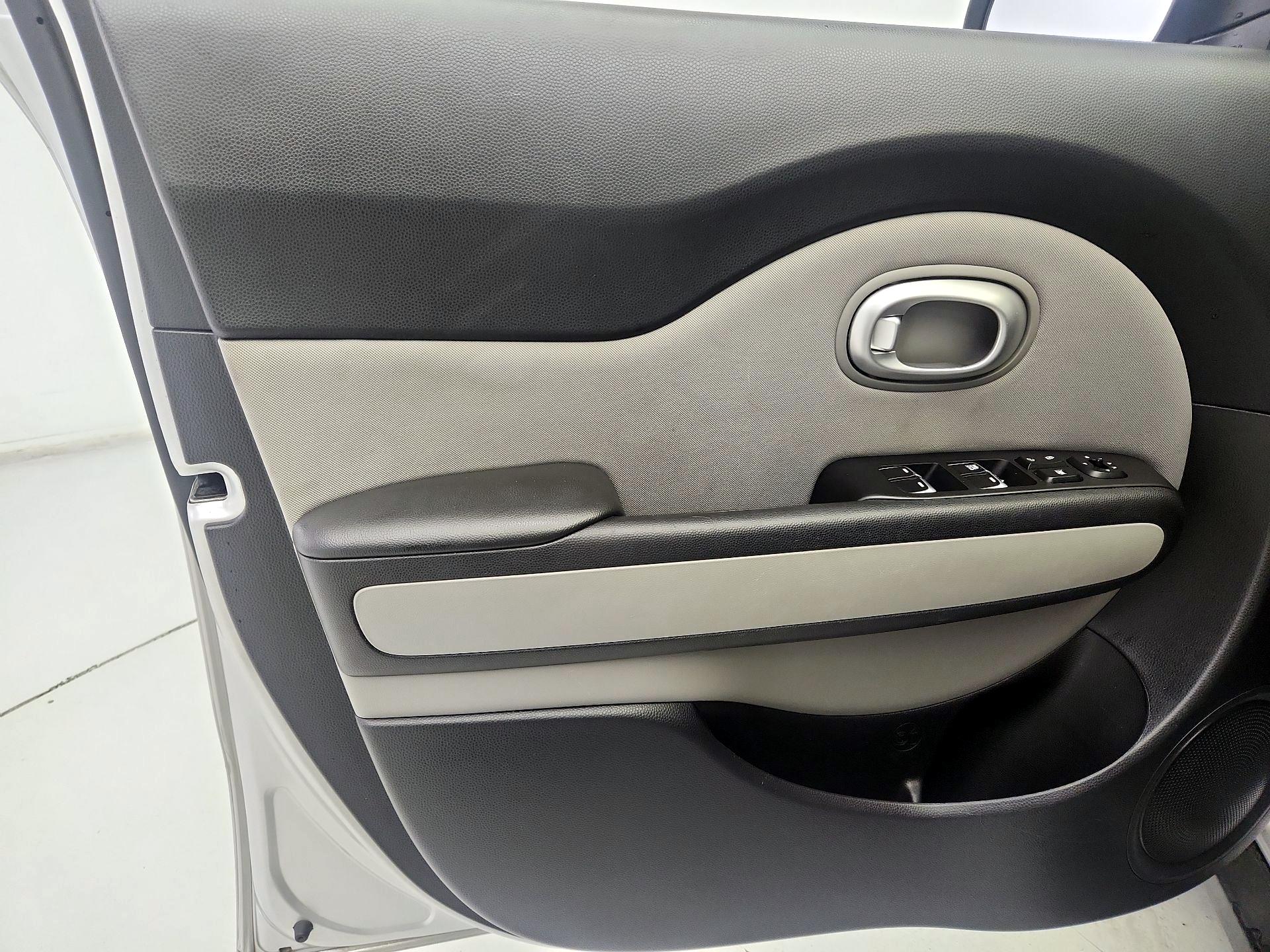 Thumbnail: 2017 Kia Soul - 12