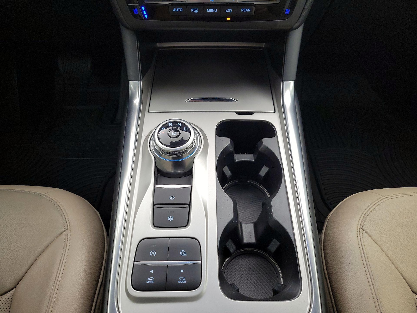 2020 Ford Explorer Limited - Photo 19