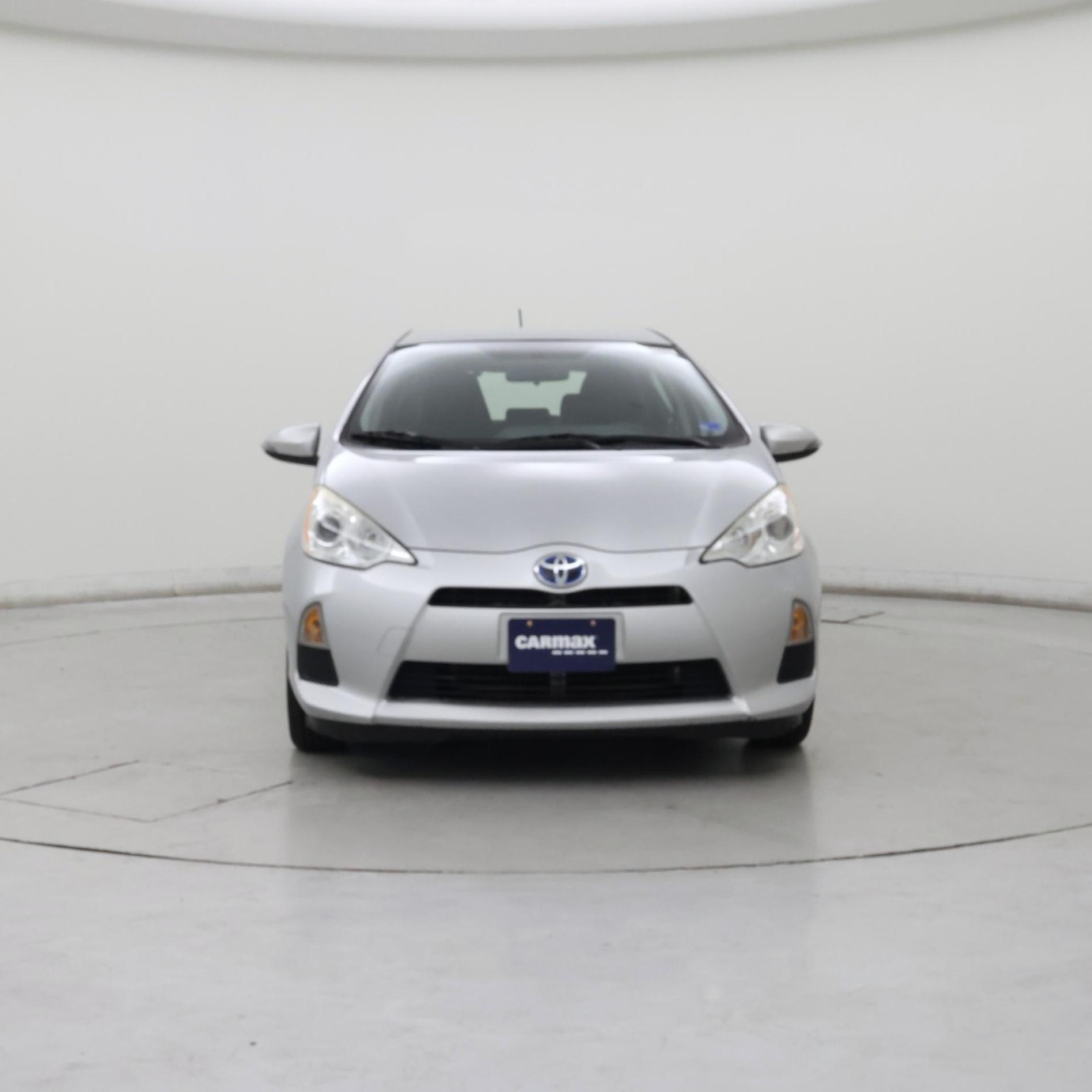 Thumbnail: 2014 Toyota Prius c - 5