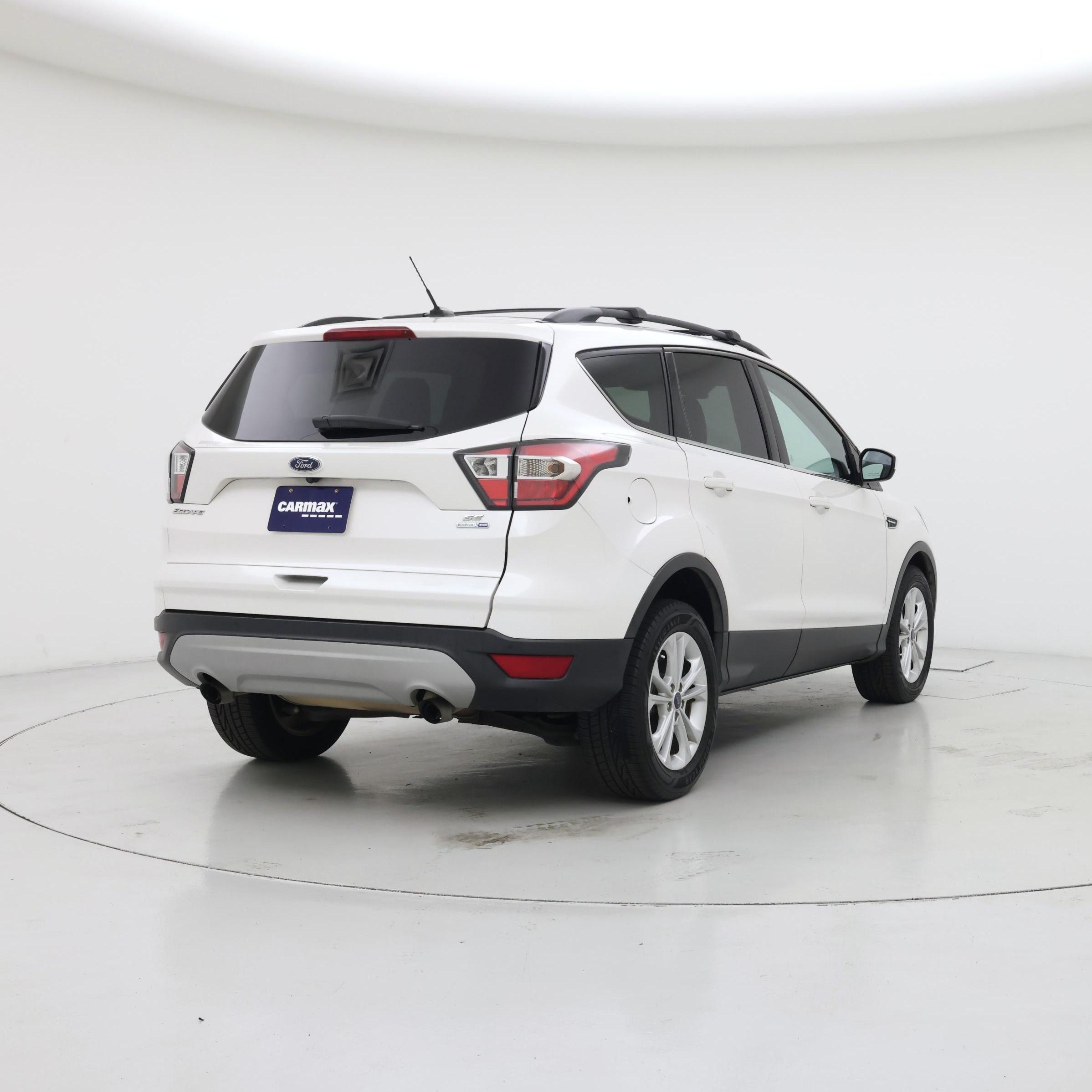 Thumbnail: 2017 Ford Escape - 8