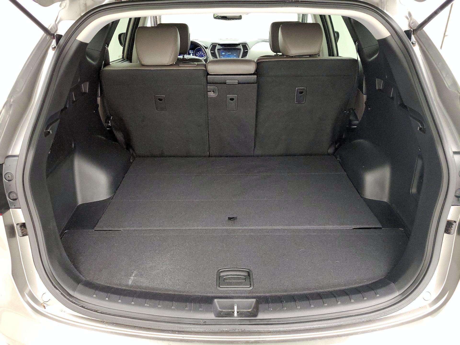 Thumbnail: 2014 Hyundai Santa Fe - 17
