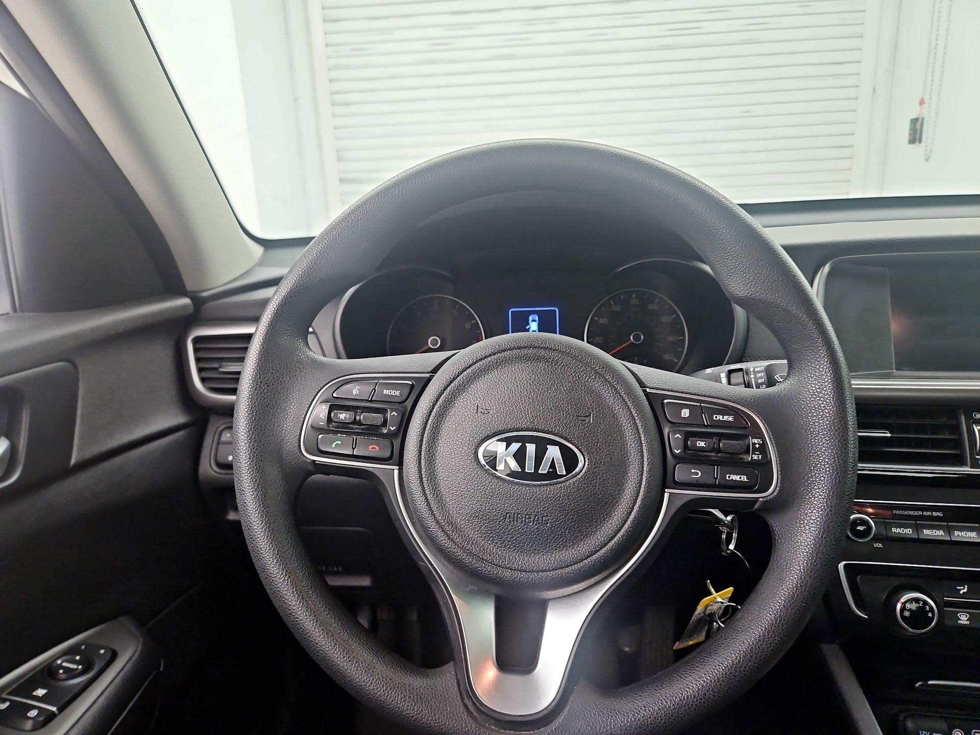 Thumbnail: 2018 Kia Optima - 10