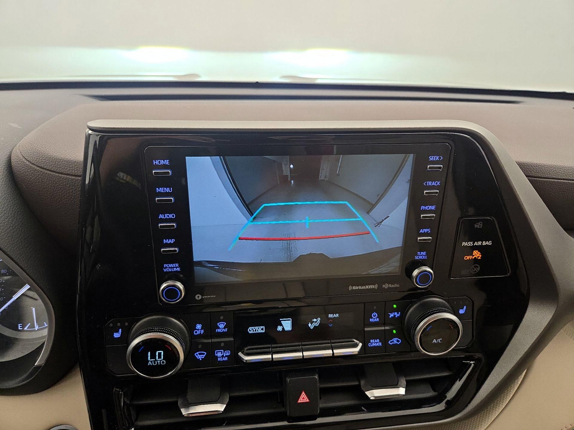 Thumbnail: 2021 Toyota Highlander - 15