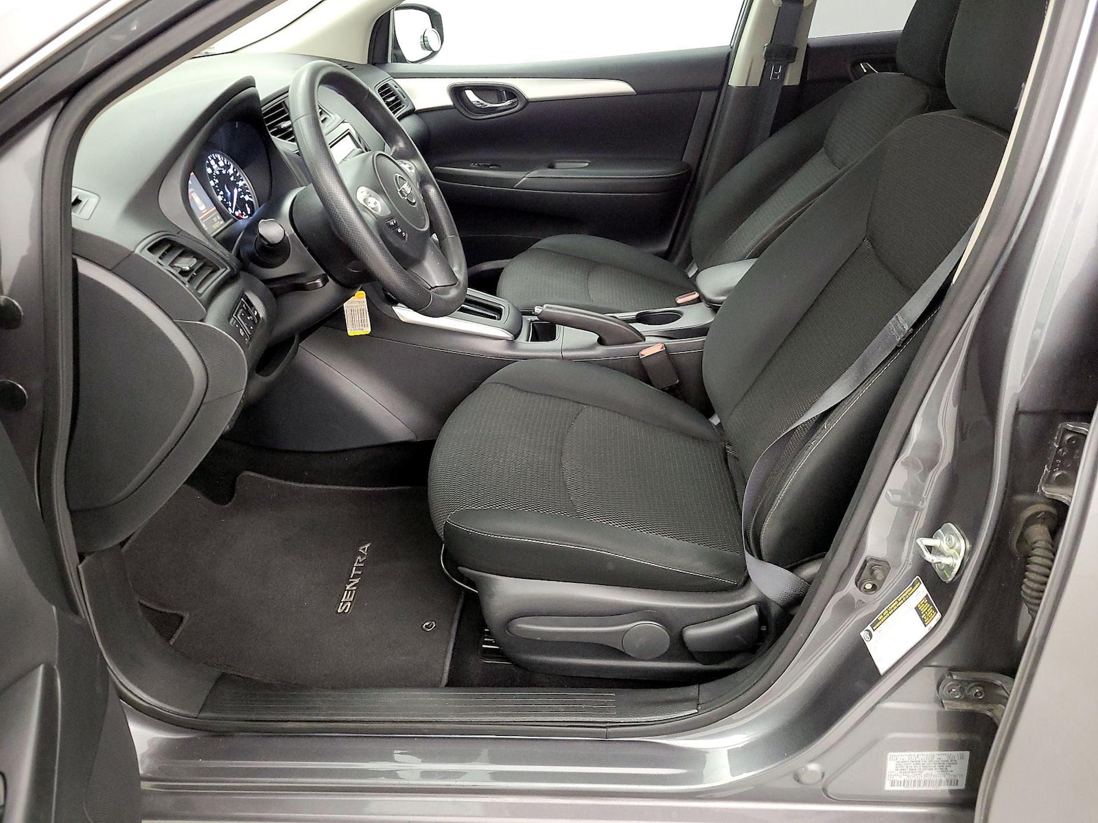 2019 Nissan Sentra S - Photo 10
