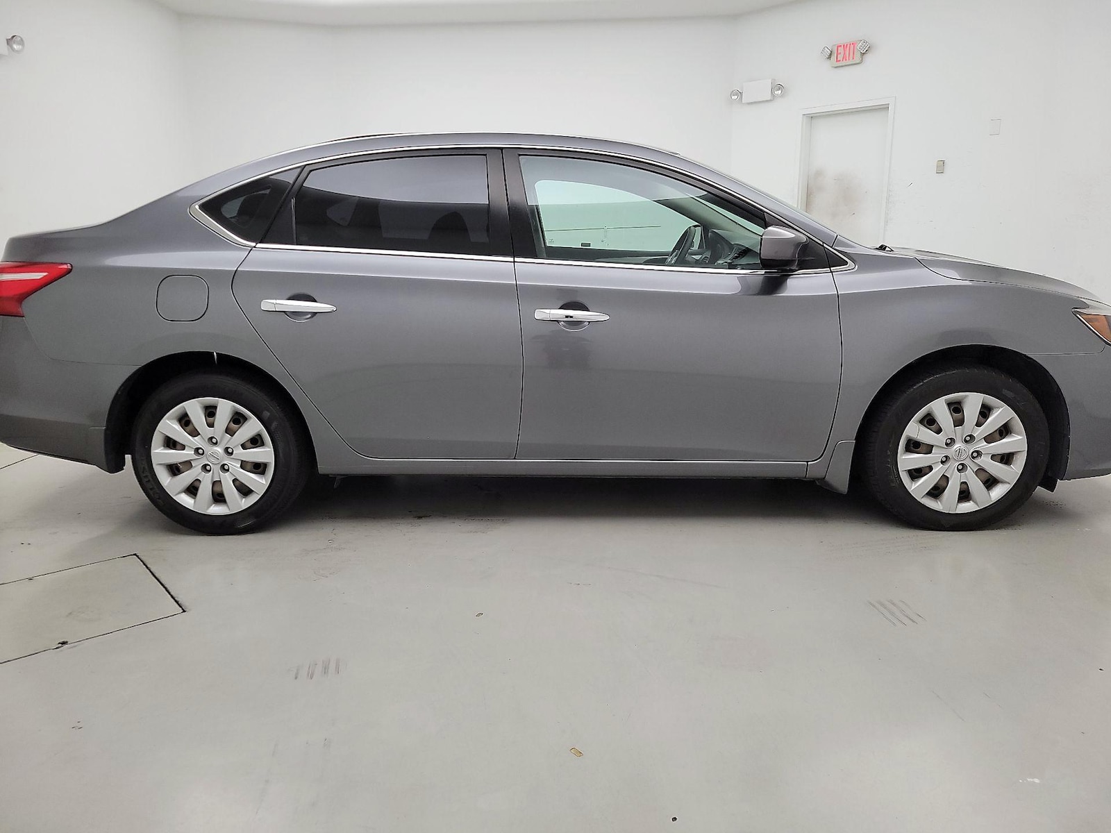 2019 Nissan Sentra S - Photo 4