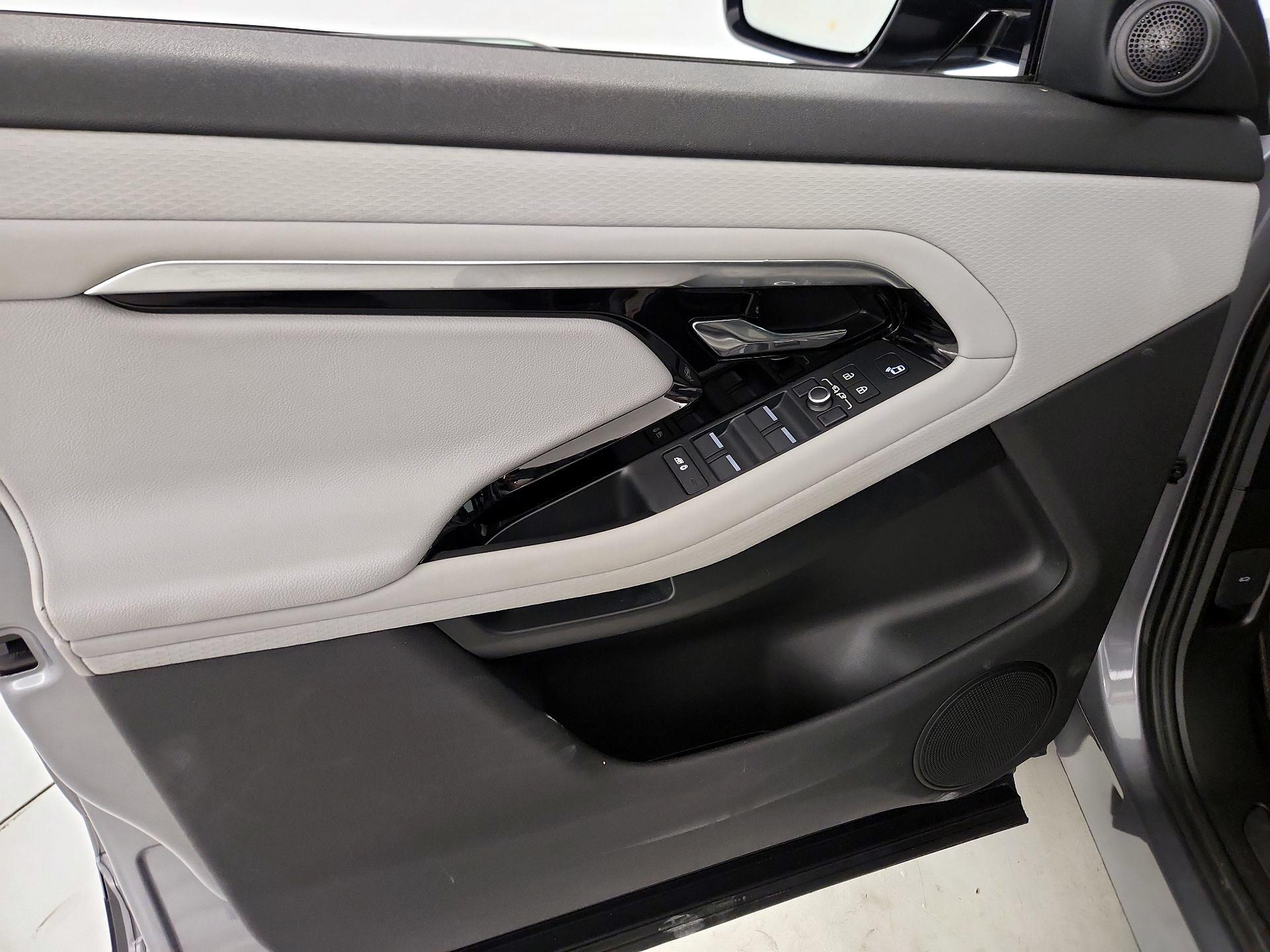 Thumbnail: 2022 Land Rover Range Rover Evoque - 12