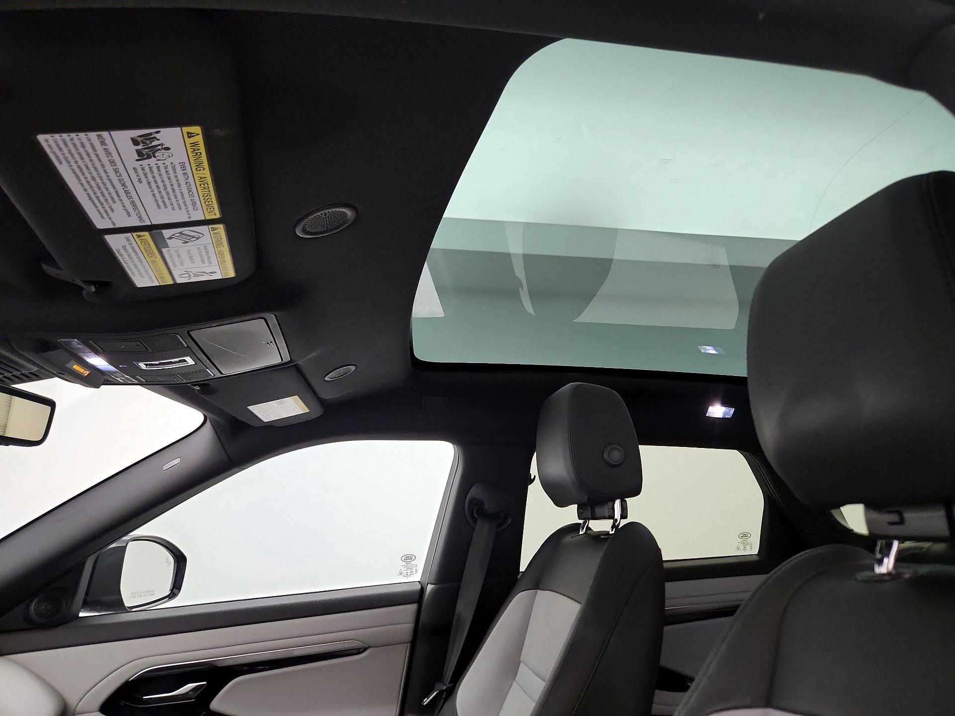 Thumbnail: 2022 Land Rover Range Rover Evoque - 20
