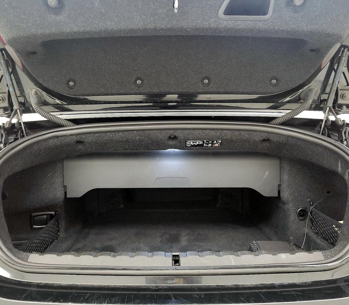 Trunk/Cargo (Seats Up)
