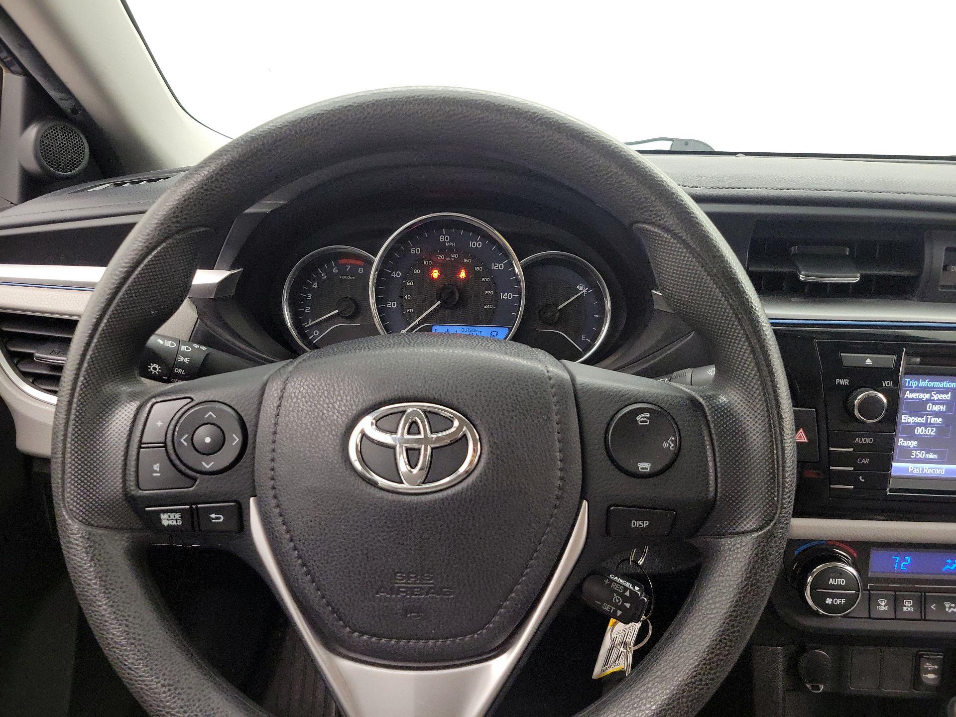 Thumbnail: 2015 Toyota Corolla - 10
