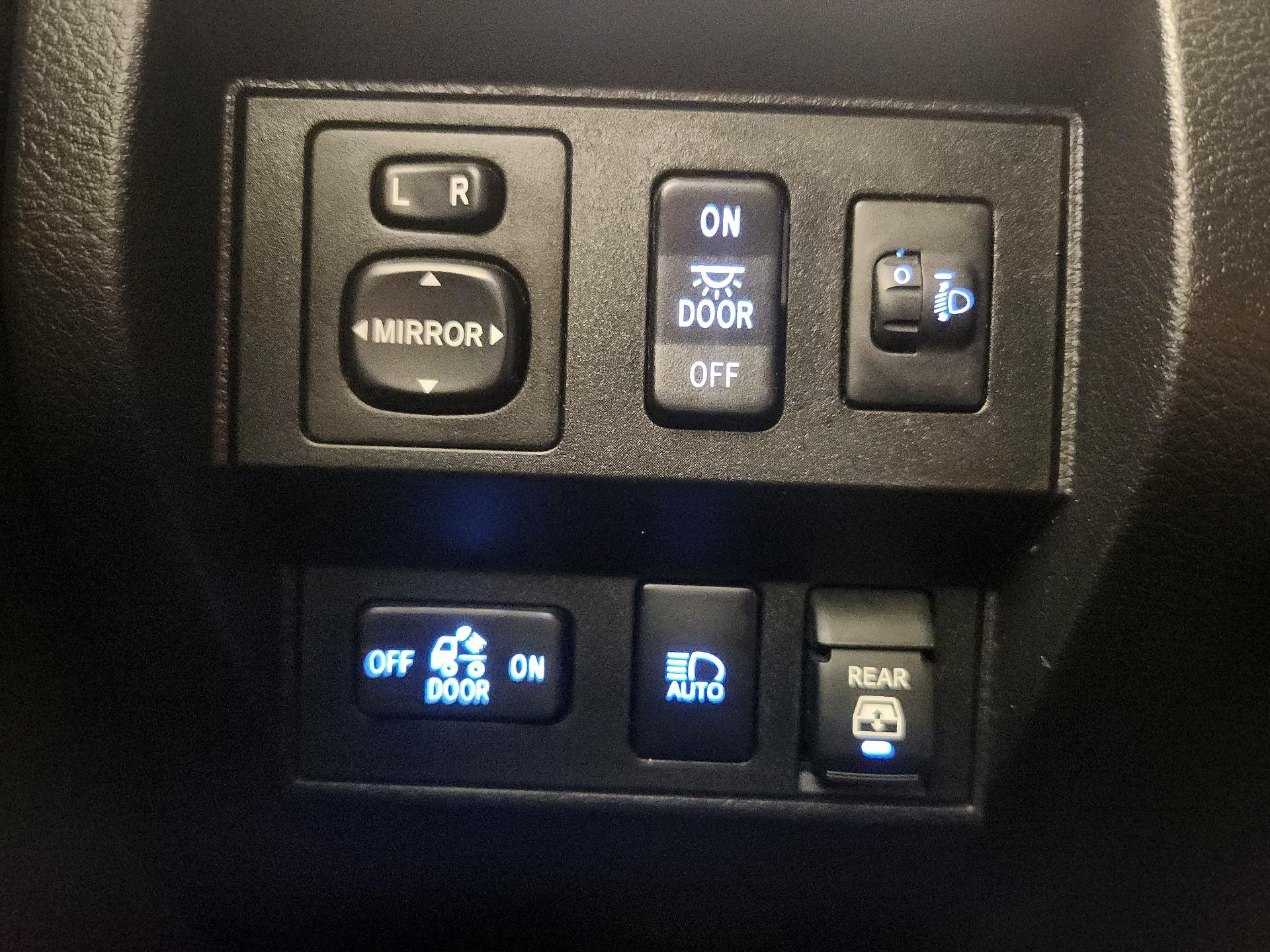 Thumbnail: 2021 Toyota Tundra - 13