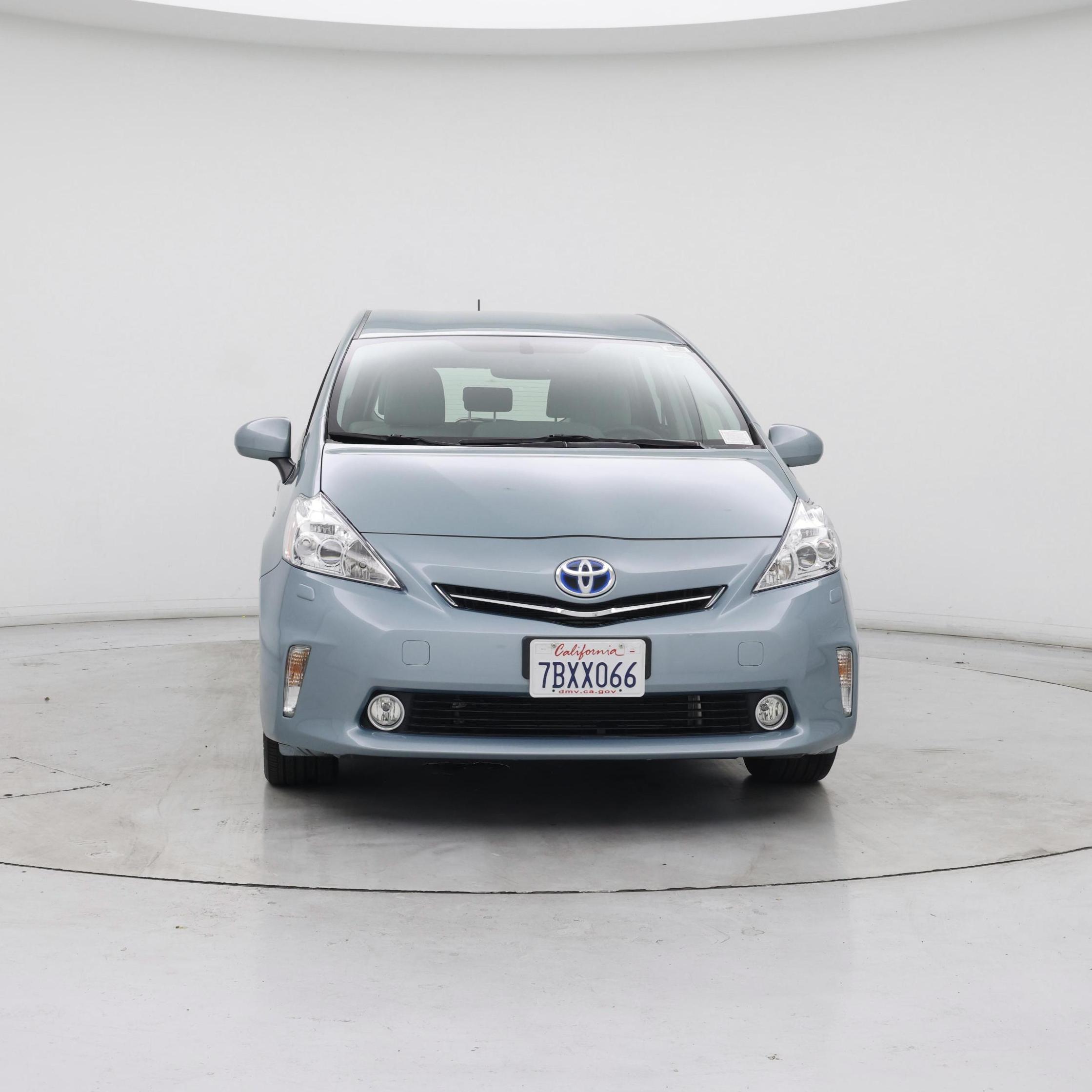 Thumbnail: 2014 Toyota Prius v - 5