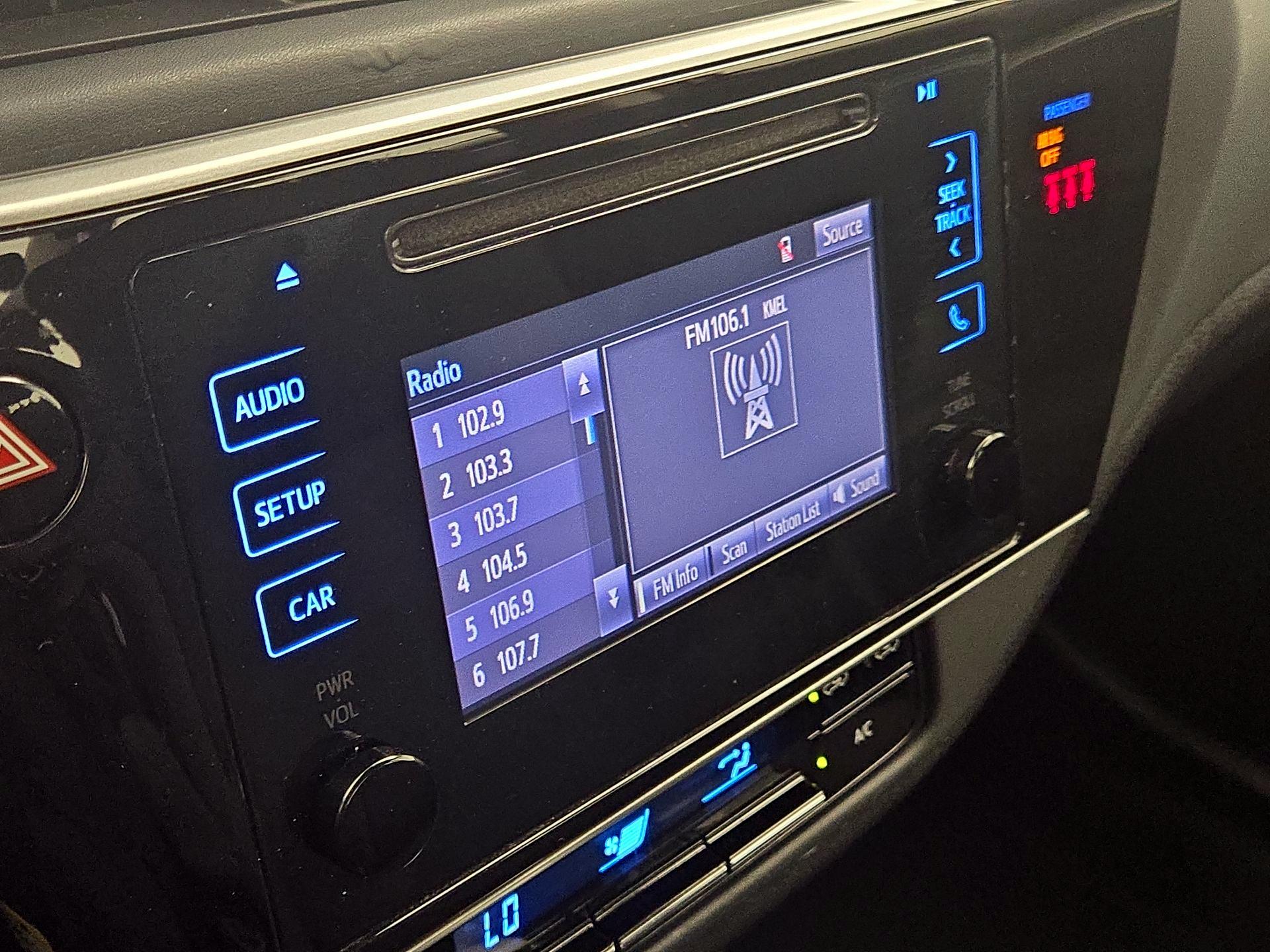 Thumbnail: 2019 Toyota Corolla - 15