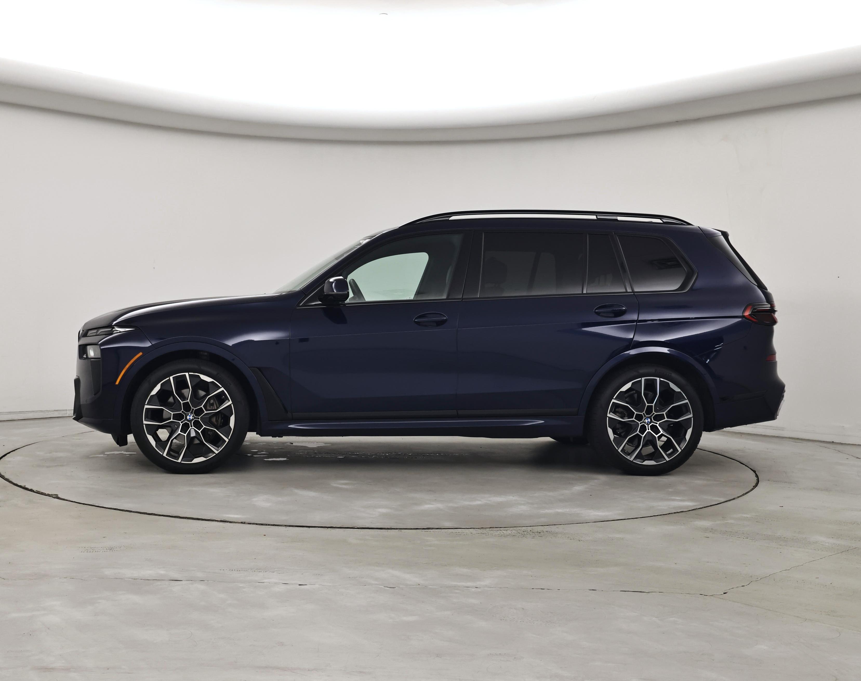 Thumbnail: 2024 BMW X7 - 3