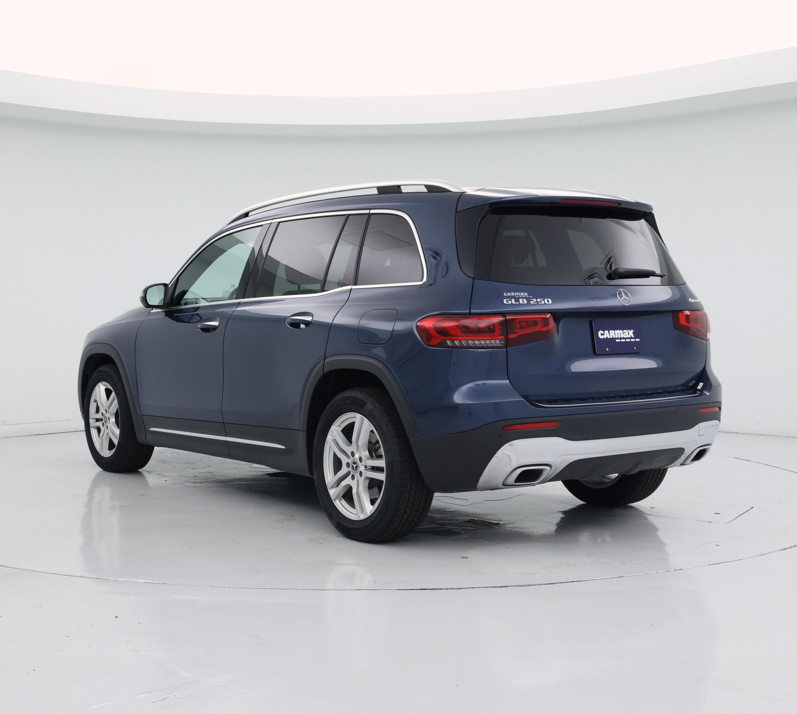Thumbnail: 2022 Mercedes-Benz GLB - 2