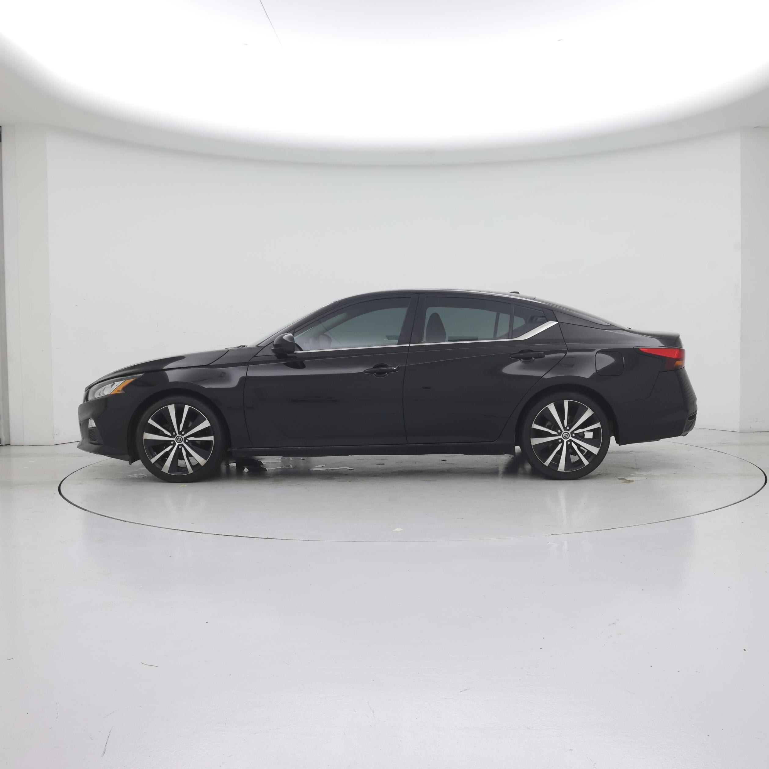 Thumbnail: 2020 Nissan Altima - 3