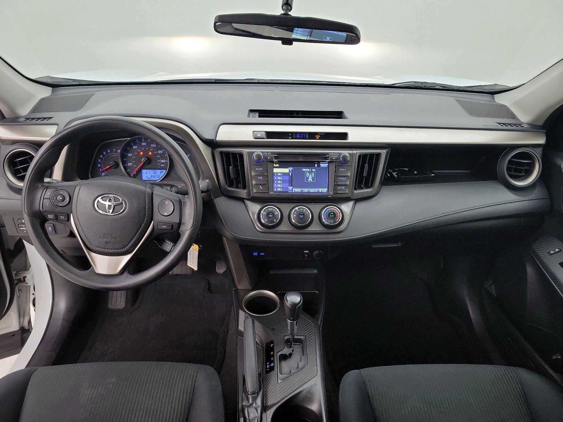 Thumbnail: 2015 Toyota RAV4 - 9