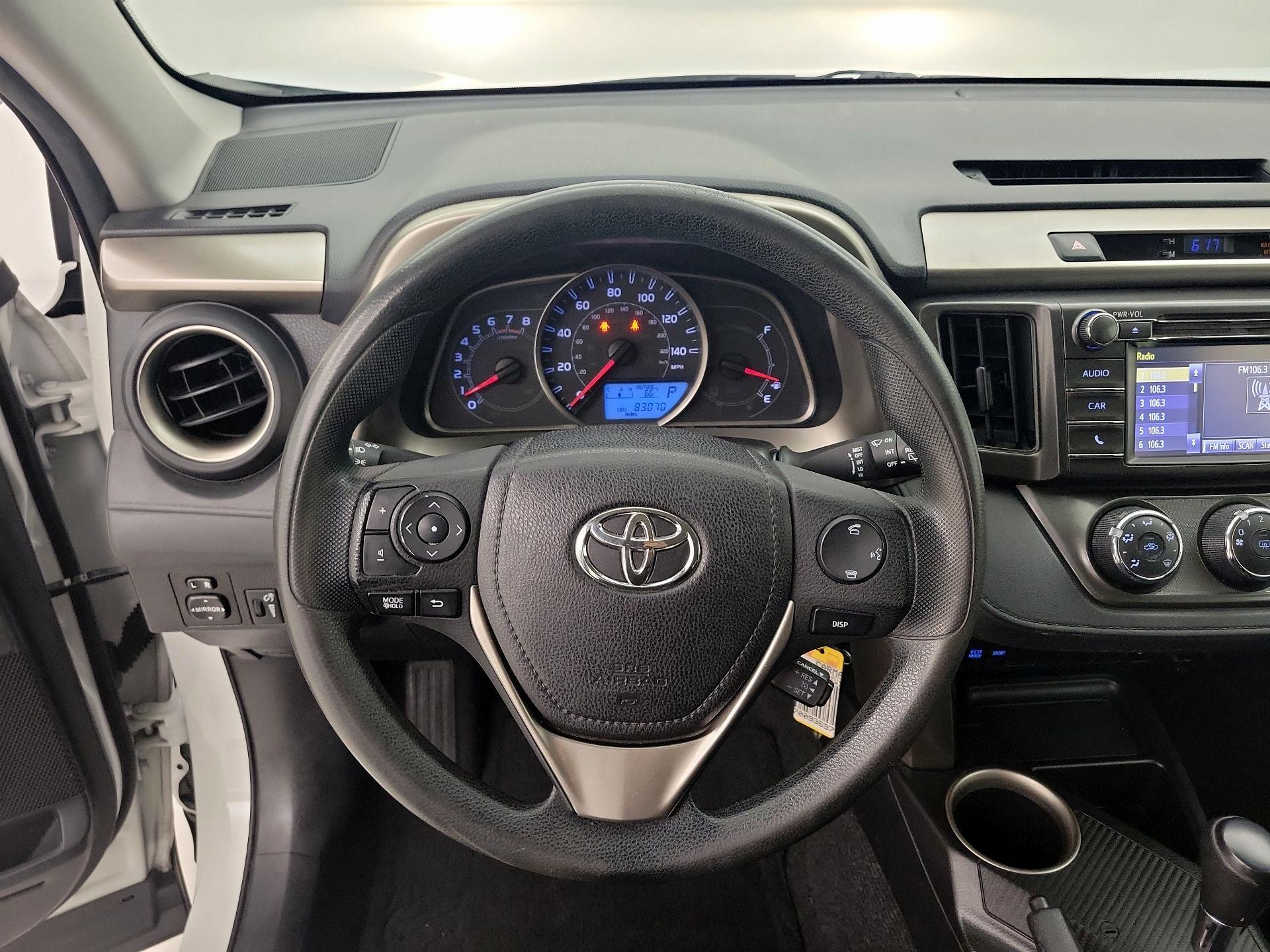 Thumbnail: 2015 Toyota RAV4 - 10