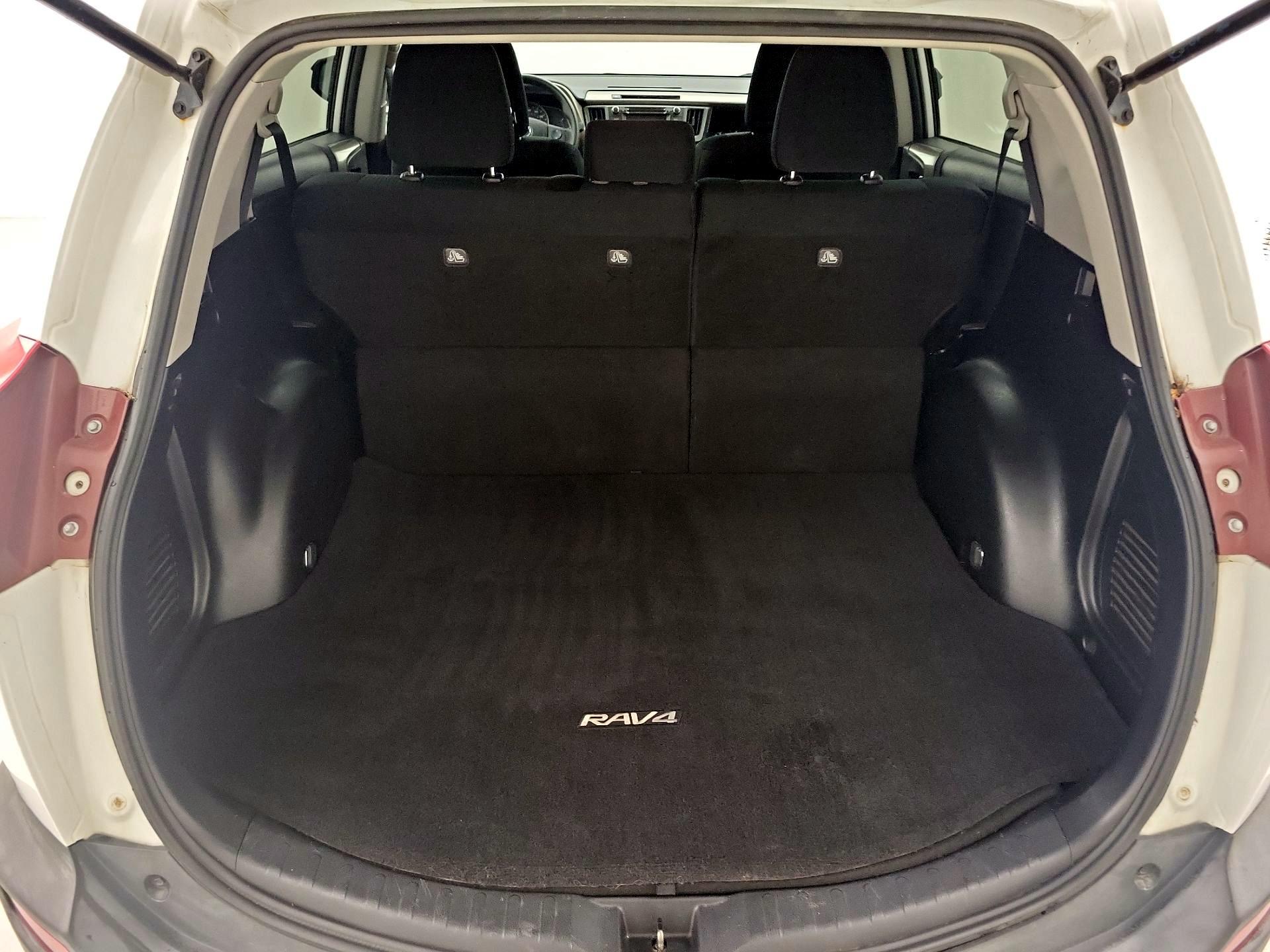 Thumbnail: 2015 Toyota RAV4 - 20