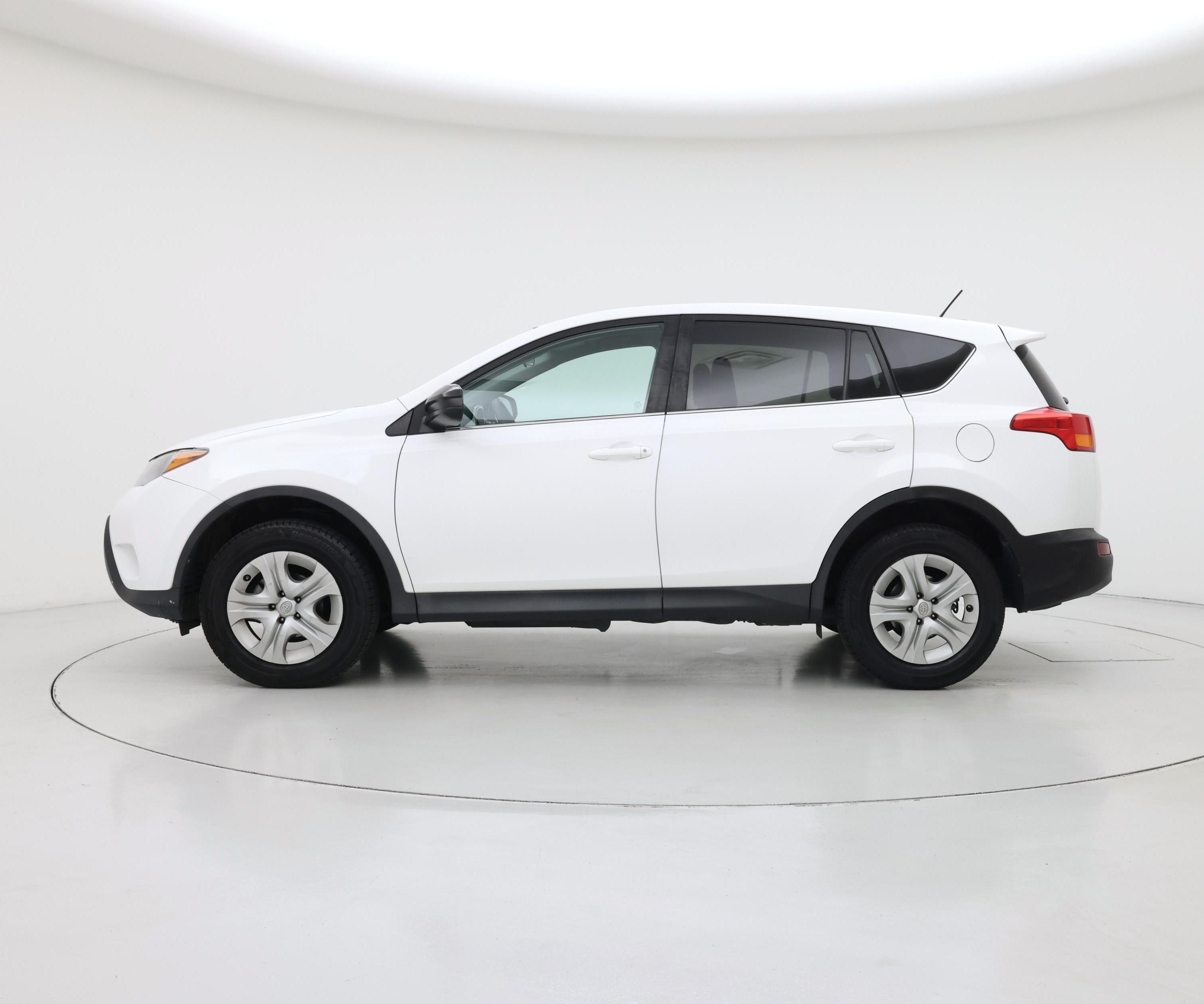 Thumbnail: 2015 Toyota RAV4 - 3