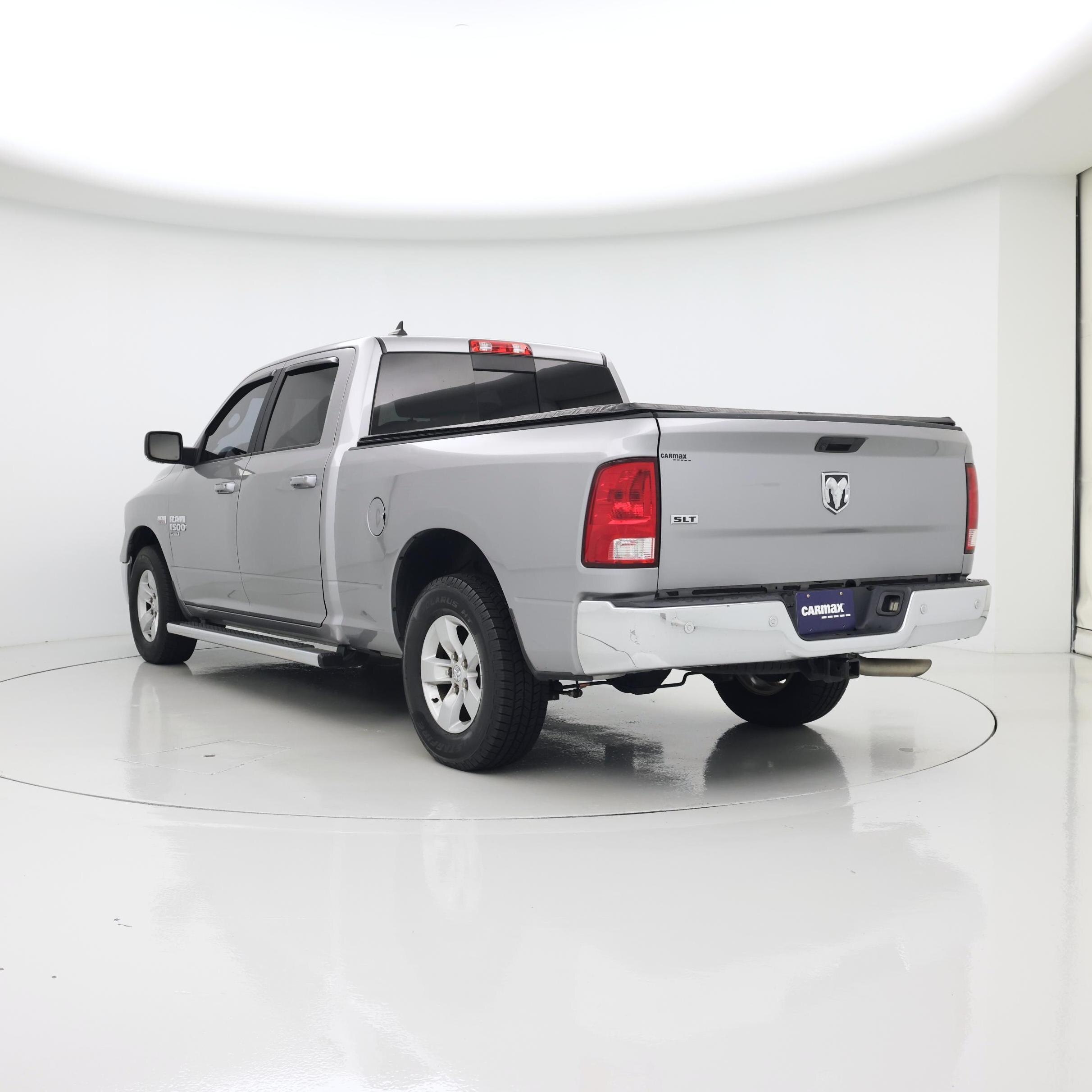 Thumbnail: 2020 RAM 1500 Classic - 2