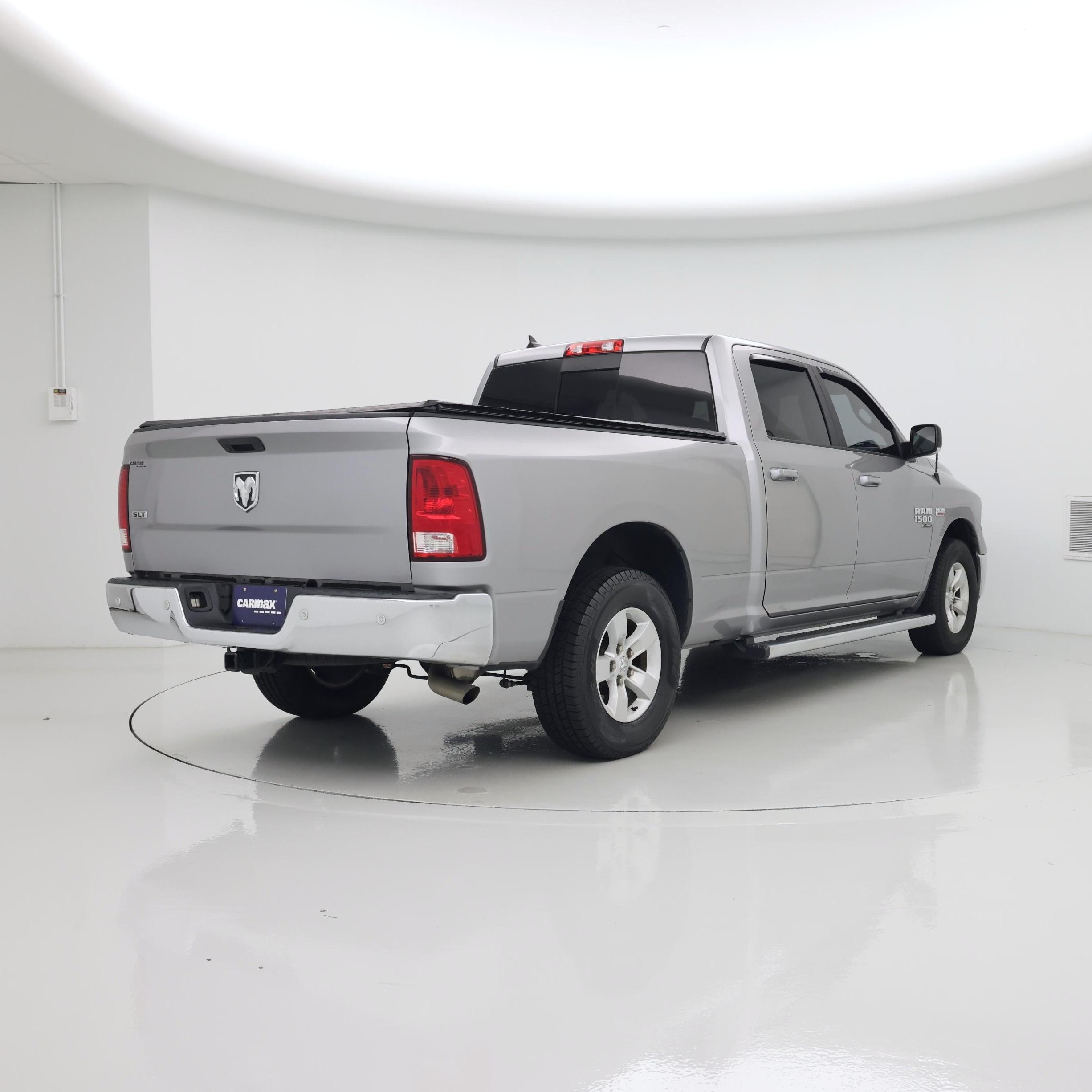 Thumbnail: 2020 RAM 1500 Classic - 8