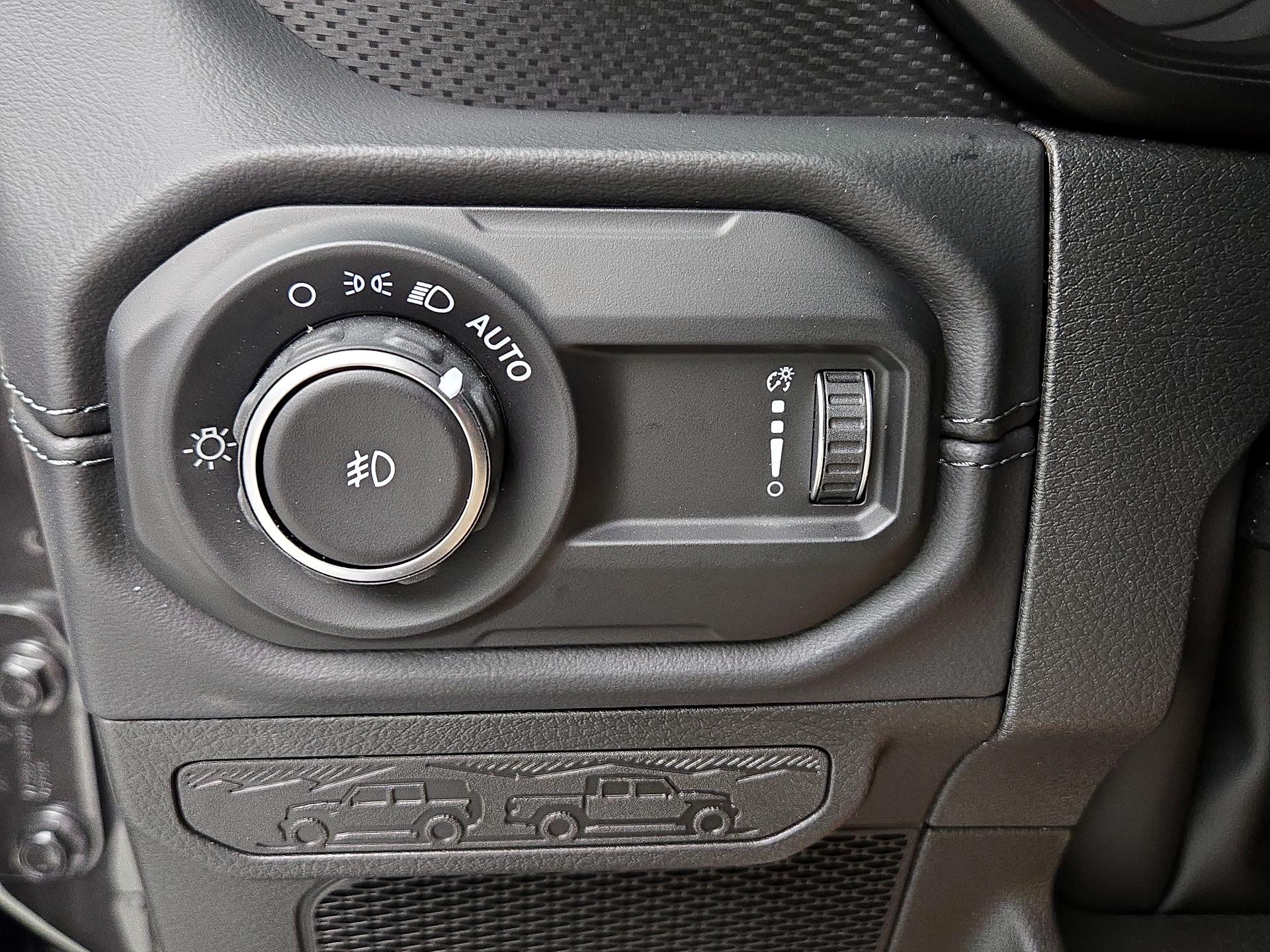 Thumbnail: 2025 Jeep Wrangler - 13