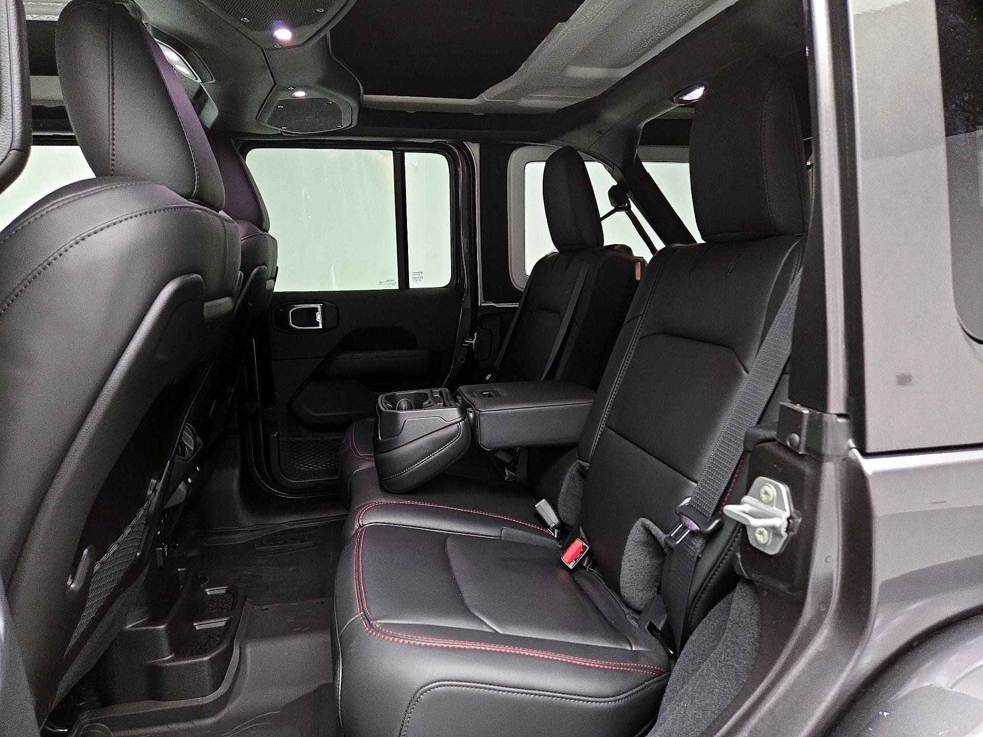 Thumbnail: 2025 Jeep Wrangler - 20