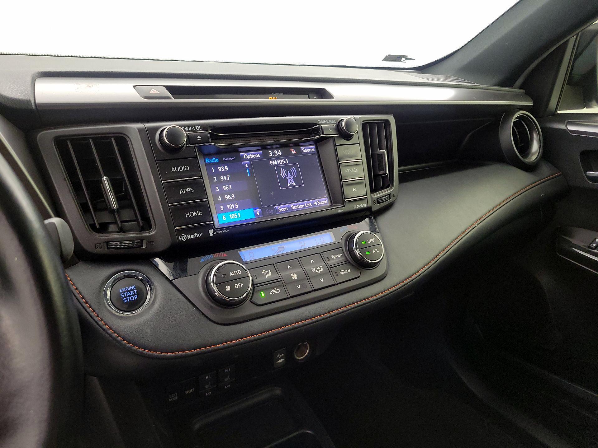 Thumbnail: 2016 Toyota RAV4 - 15