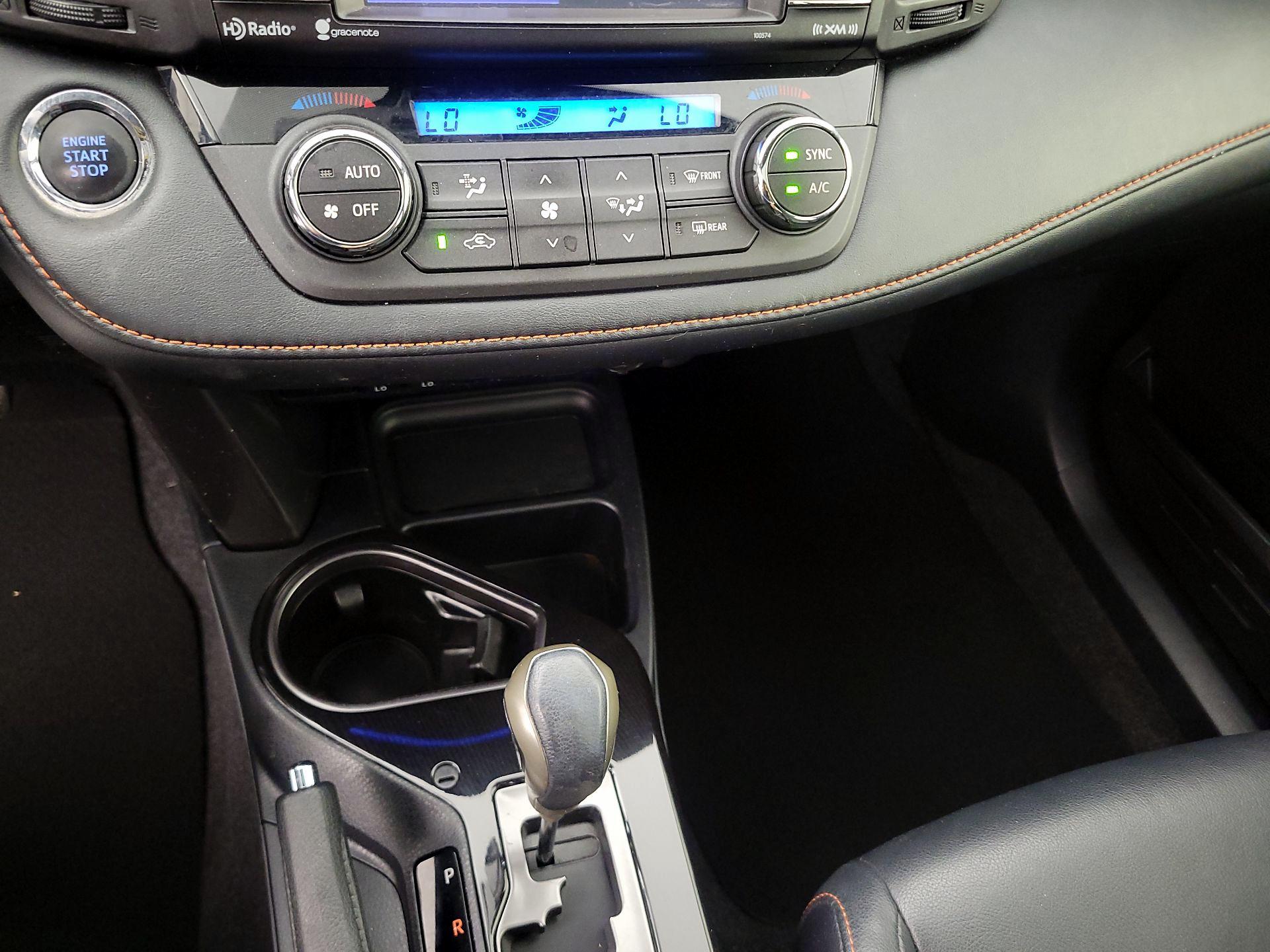 Thumbnail: 2016 Toyota RAV4 - 16
