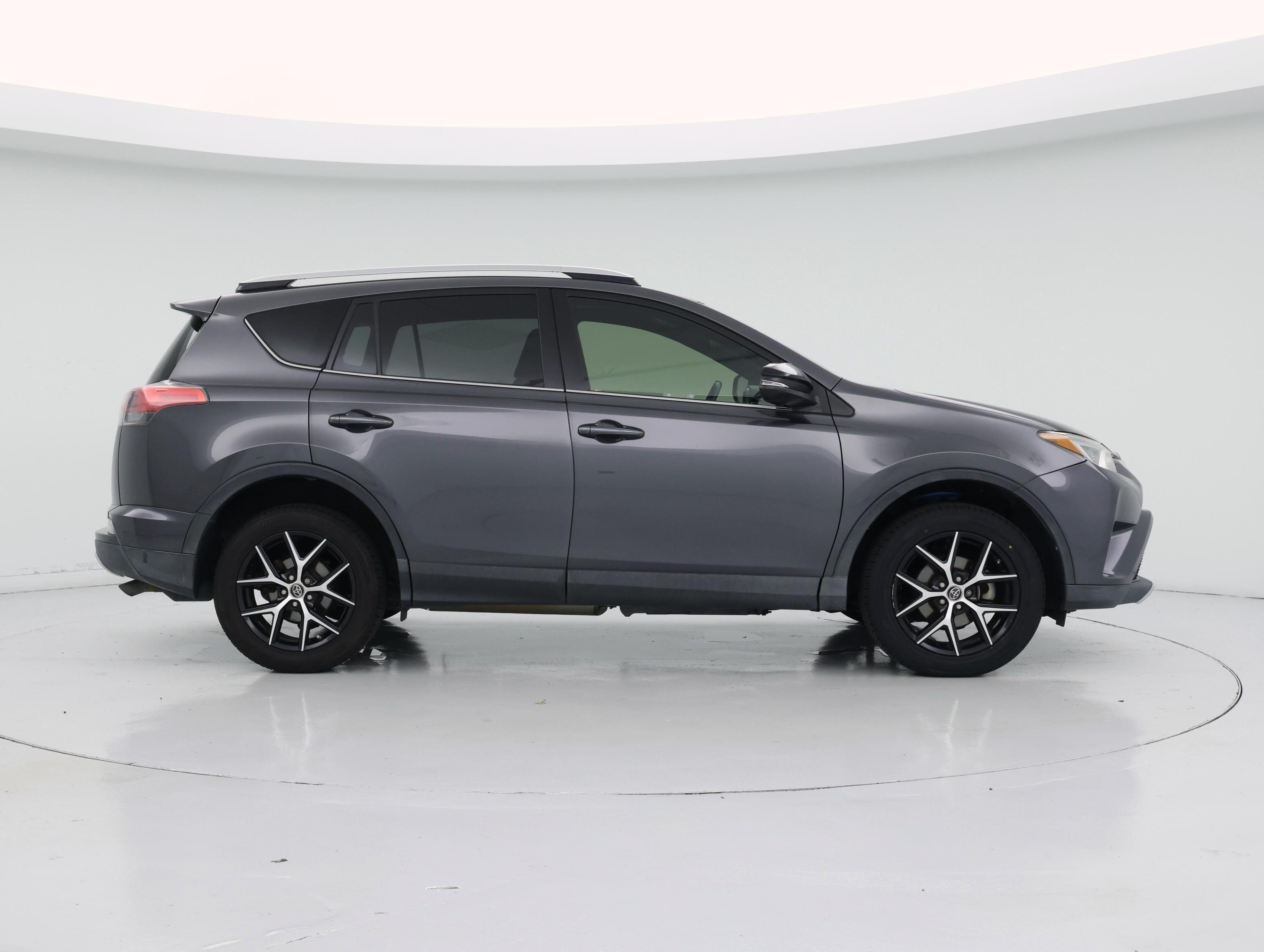 Thumbnail: 2016 Toyota RAV4 - 7