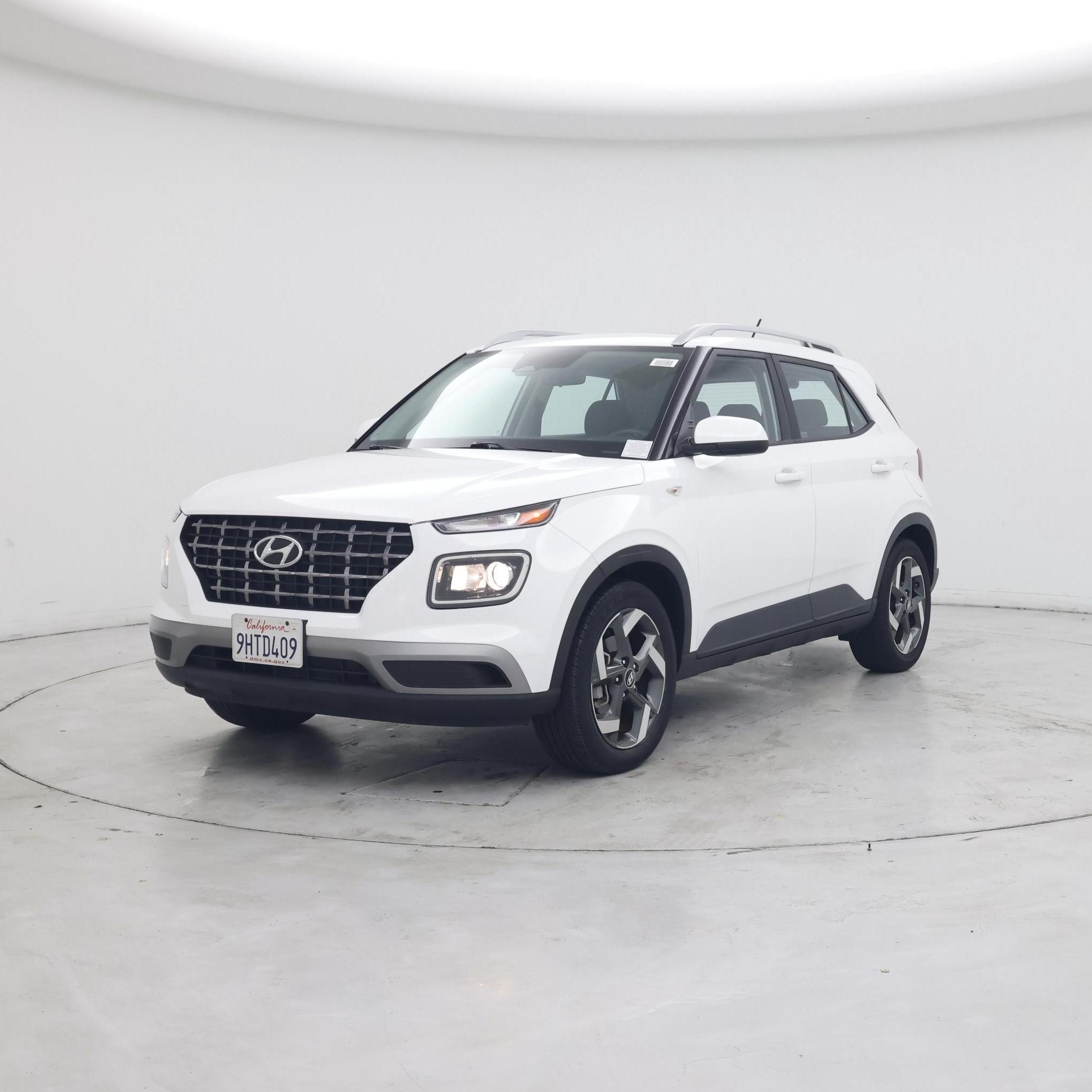 Thumbnail: 2023 Hyundai Venue - 4