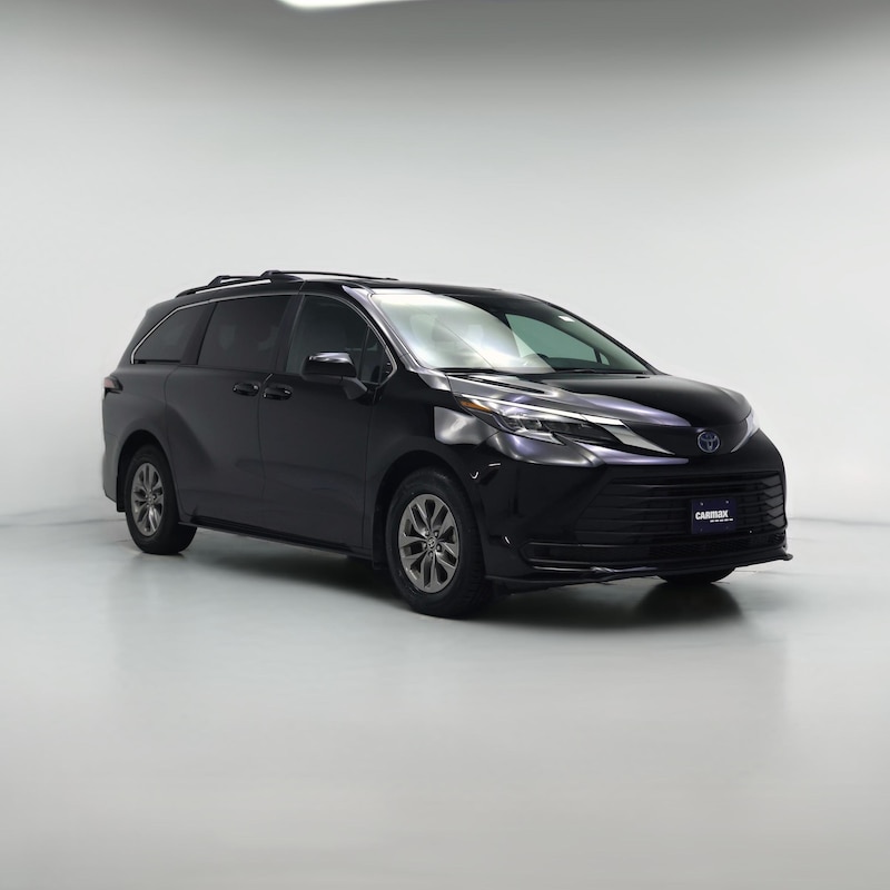 2025 Toyota Sienna LE
