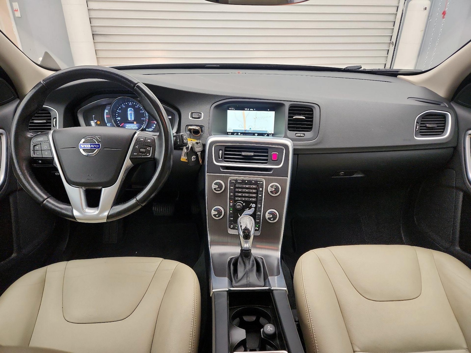 2016 Volvo V60 Premier - Photo 10