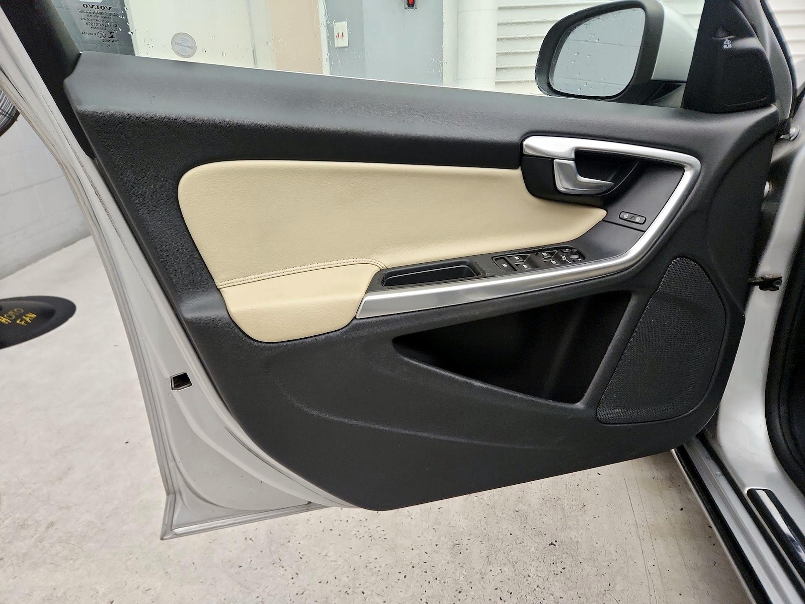 2016 Volvo V60 Premier - Photo 13